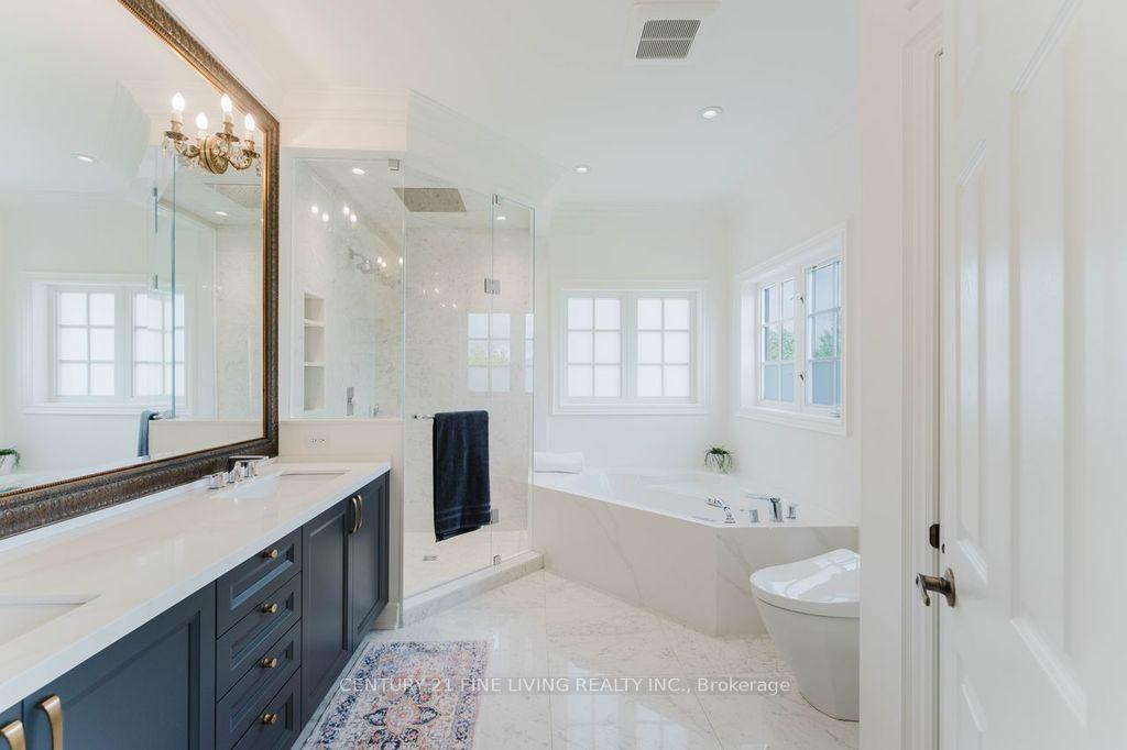 Photo 20 of 96 Wolf Creek Crescent, Vaughan, Patterson — HOMEH