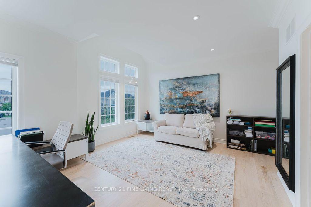 Photo 22 of 96 Wolf Creek Crescent, Vaughan, Patterson — HOMEH