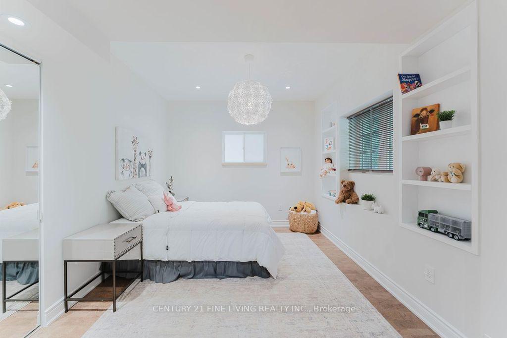 Photo 35 of 96 Wolf Creek Crescent, Vaughan, Patterson — HOMEH