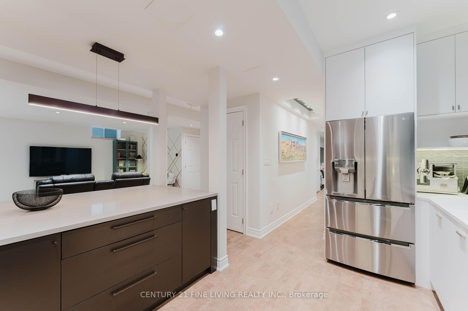Photo 39 of 96 Wolf Creek Crescent, Vaughan, Patterson — HOMEH