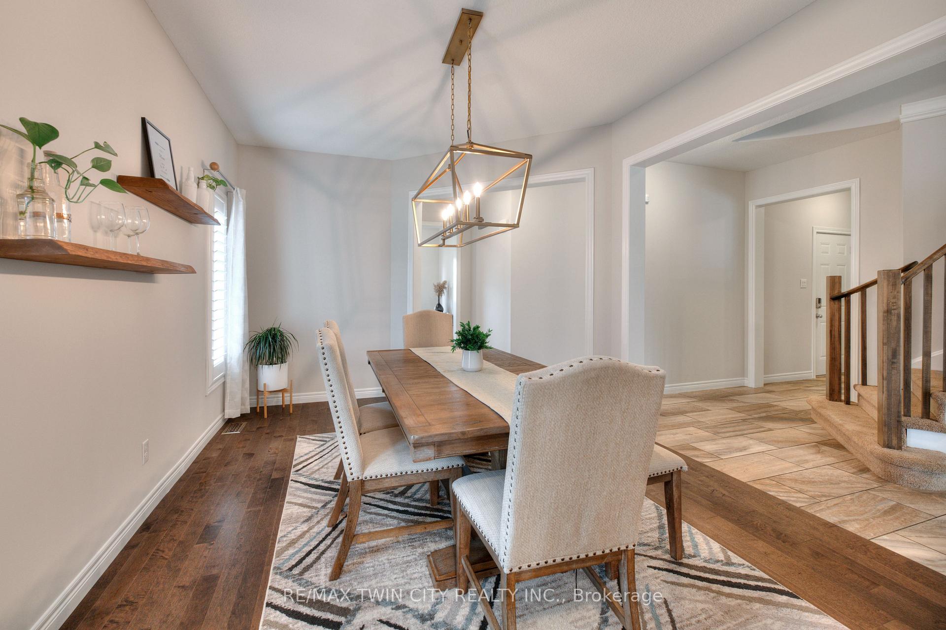 Photo 11 of 435 Rideau River Street, Waterloo — HOMEH