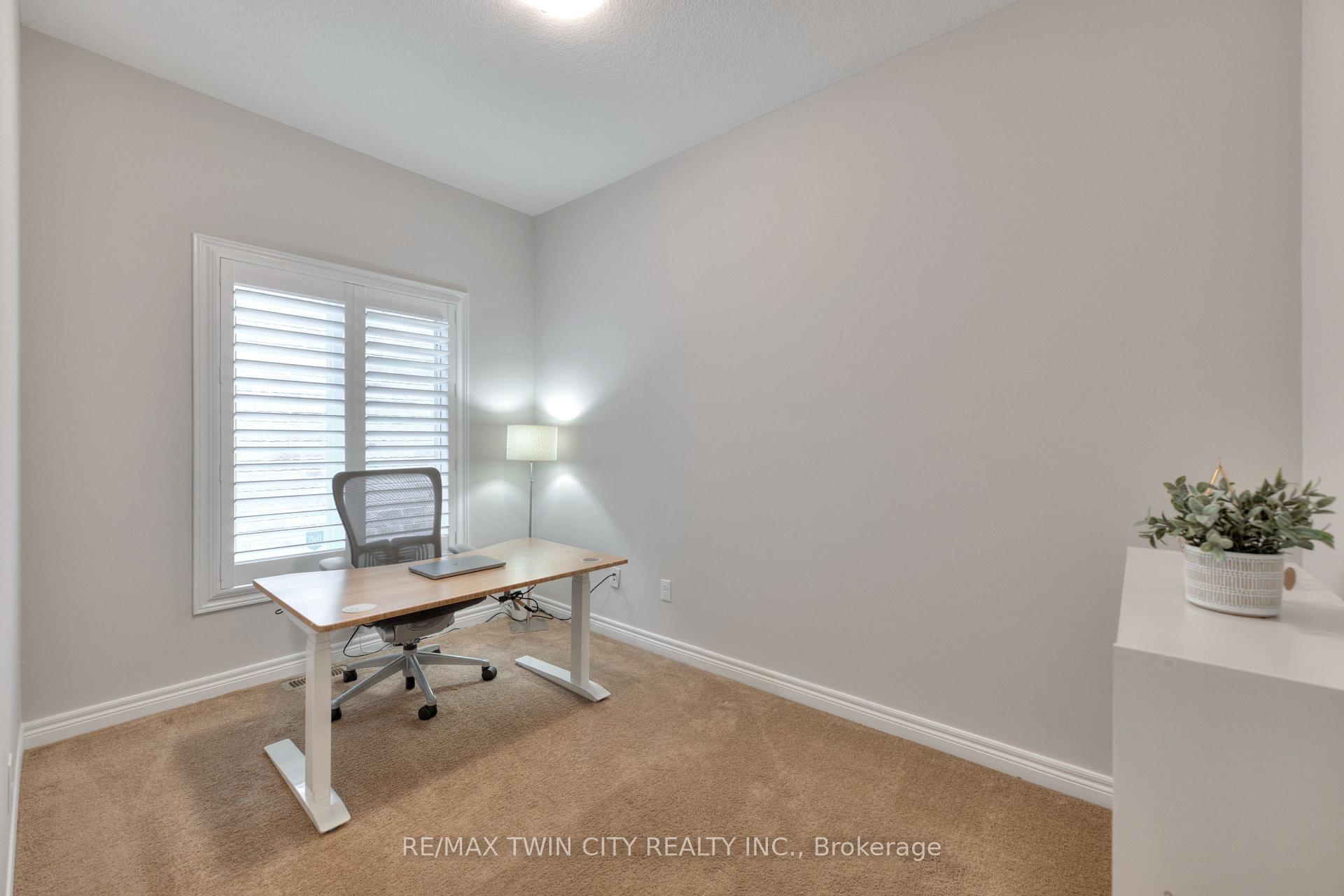 Photo 13 of 435 Rideau River Street, Waterloo — HOMEH