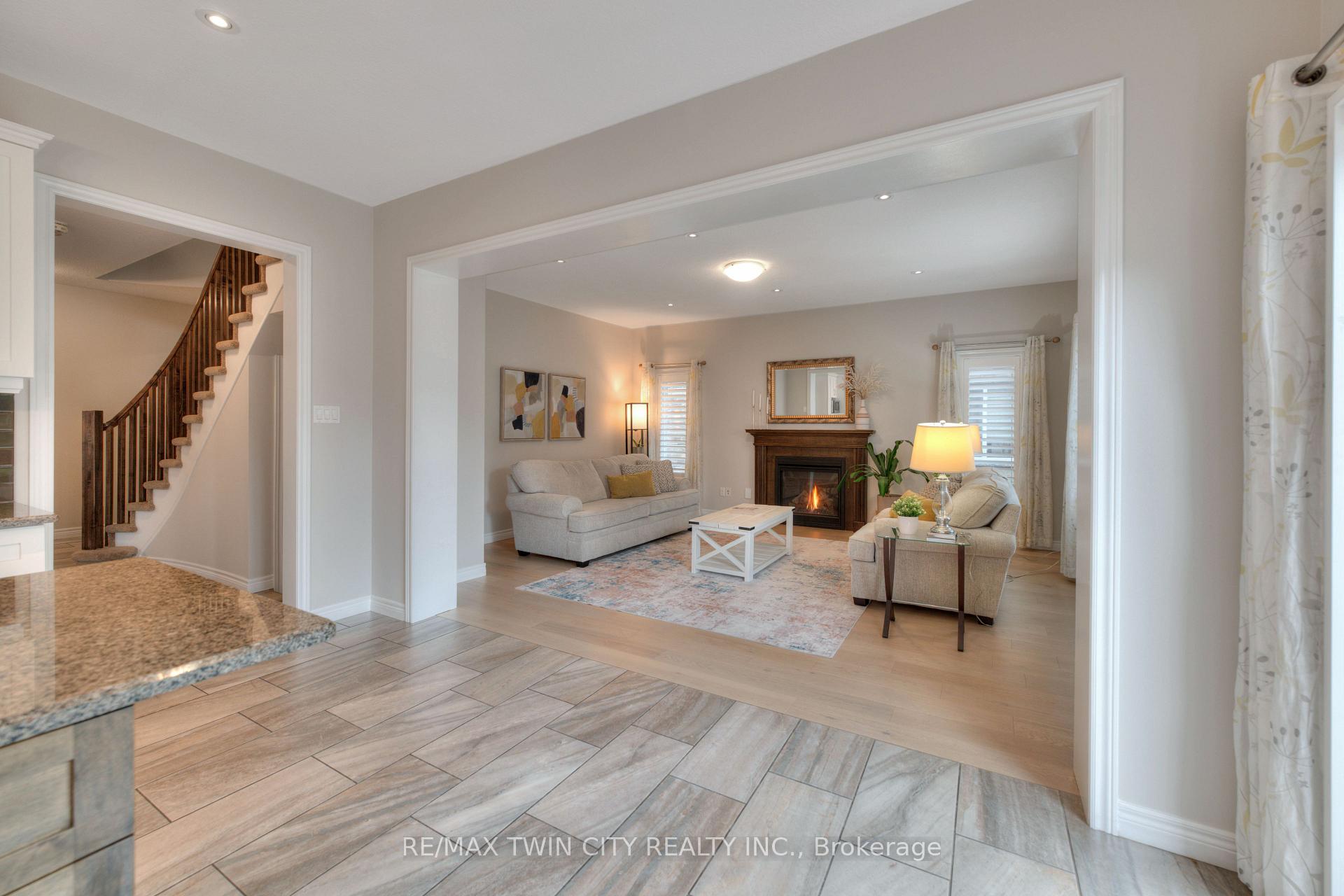 Photo 20 of 435 Rideau River Street, Waterloo — HOMEH