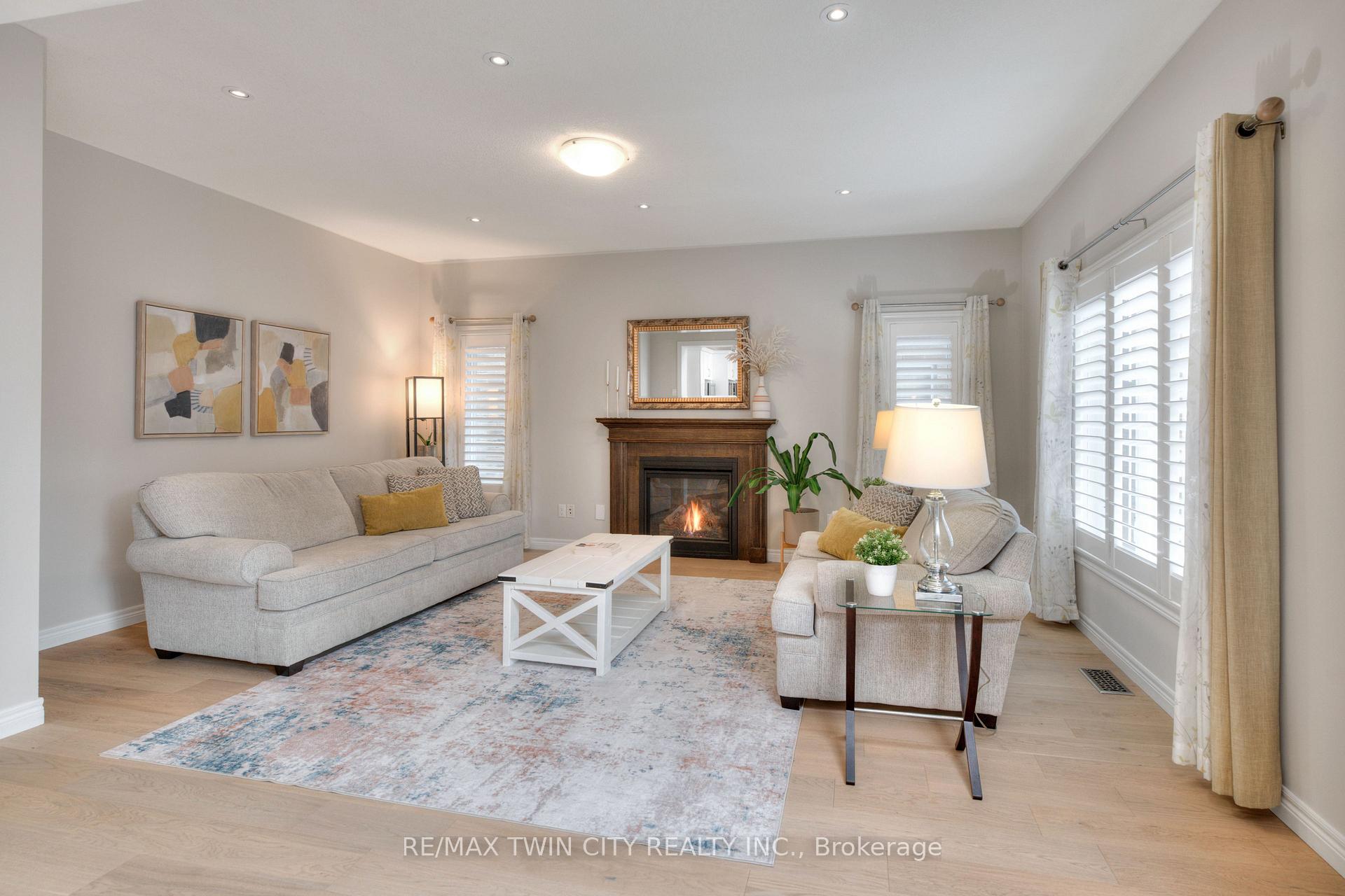 Photo 21 of 435 Rideau River Street, Waterloo — HOMEH
