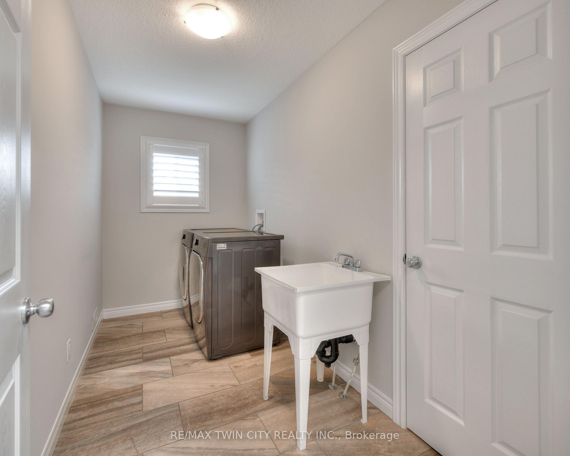 Photo 35 of 435 Rideau River Street, Waterloo — HOMEH