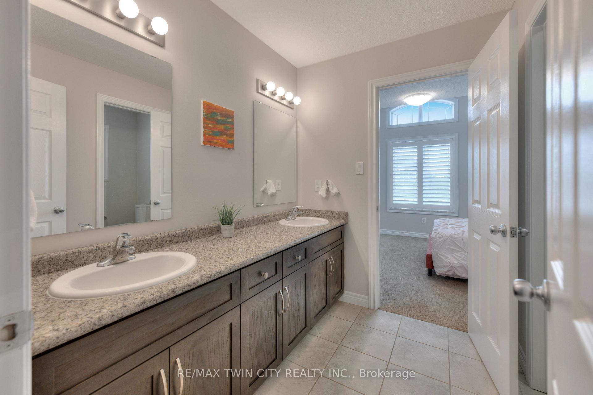 Photo 38 of 435 Rideau River Street, Waterloo — HOMEH