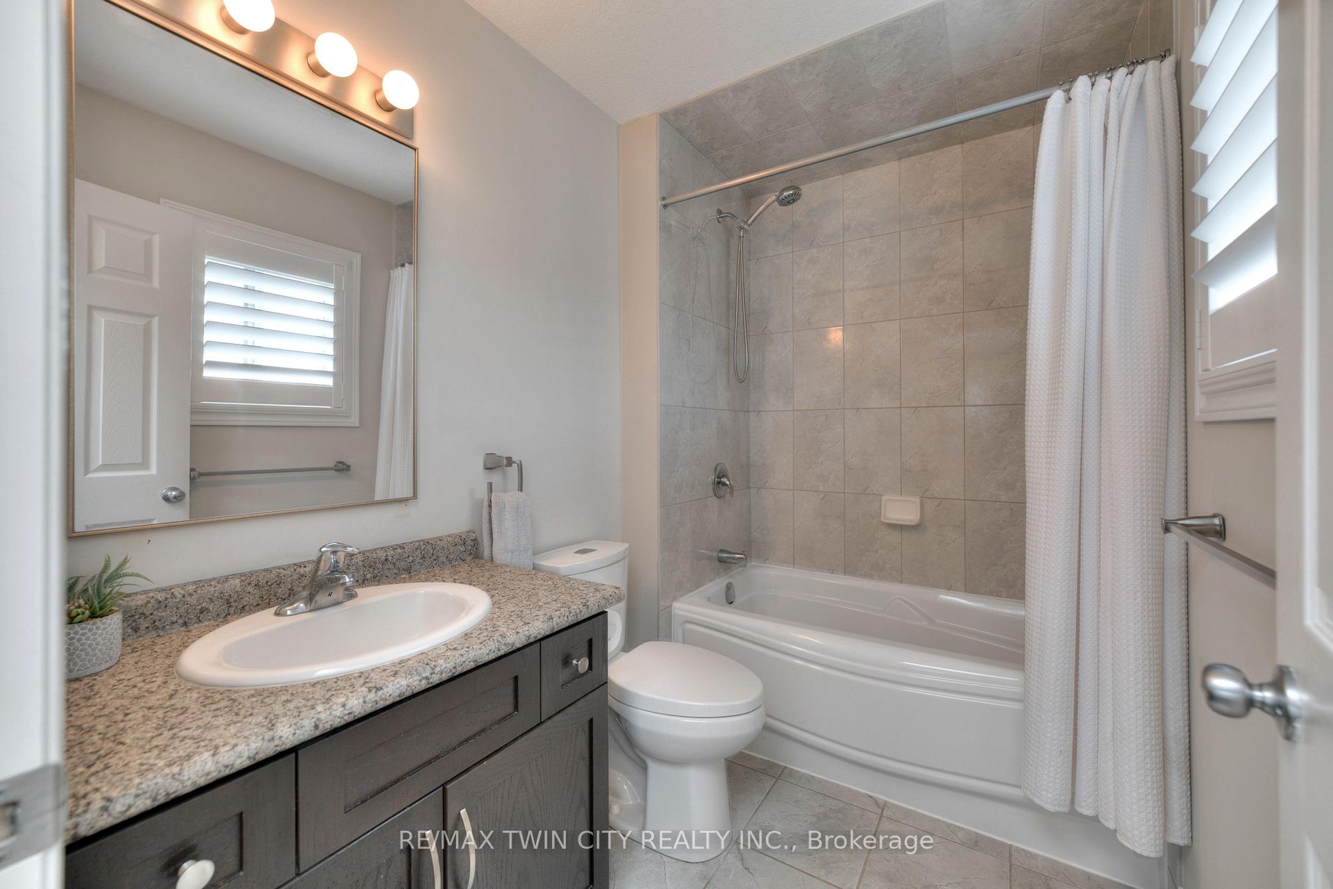 Photo 43 of 435 Rideau River Street, Waterloo — HOMEH