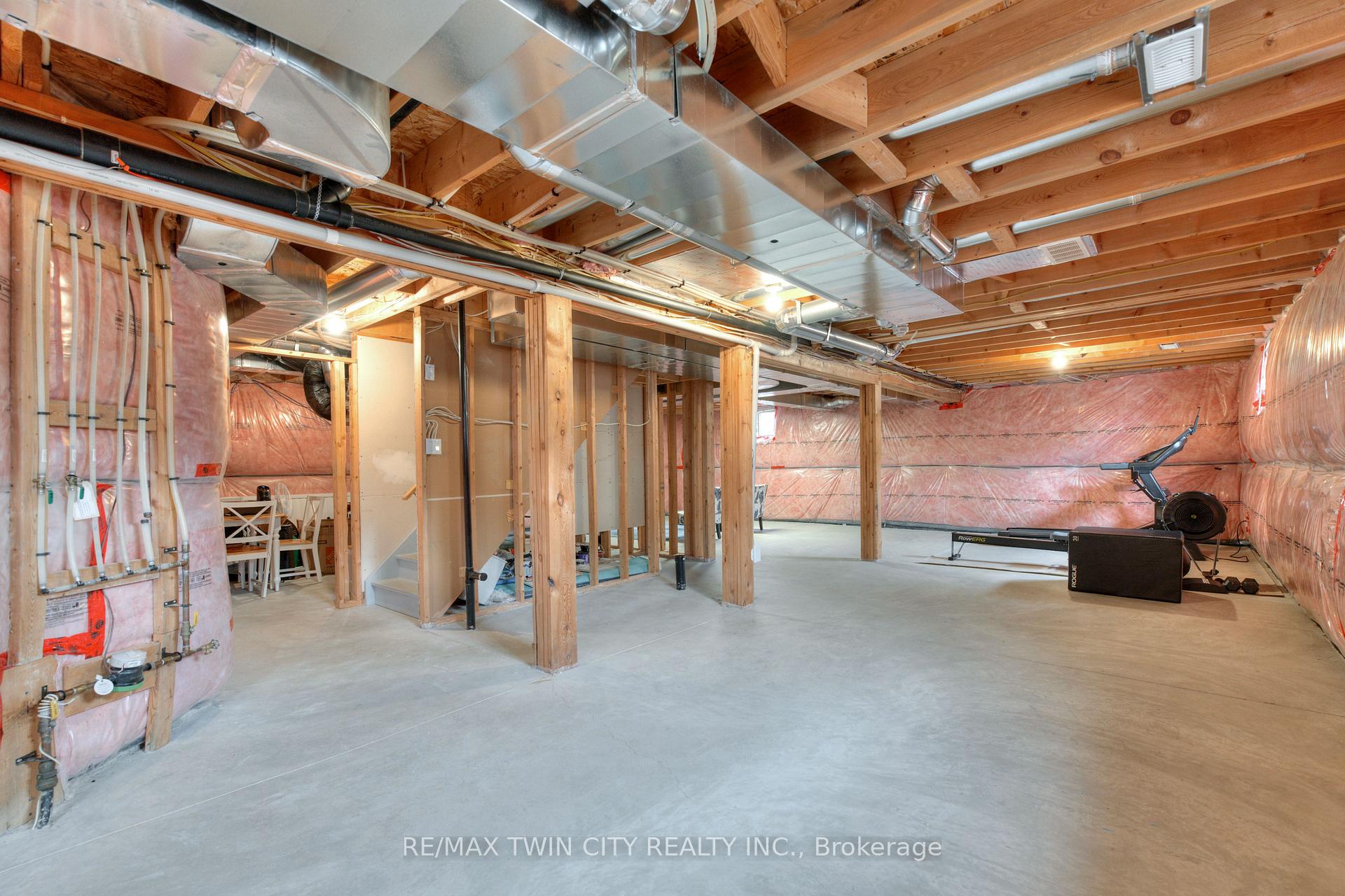 Photo 44 of 435 Rideau River Street, Waterloo — HOMEH