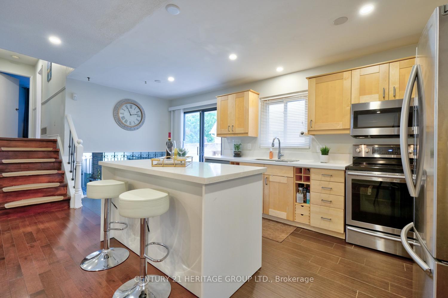 Photo 5 of 169 Spruce Street, Aurora, Aurora Village — HOMEH