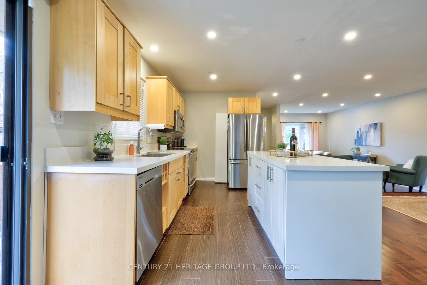 Photo 6 of 169 Spruce Street, Aurora, Aurora Village — HOMEH
