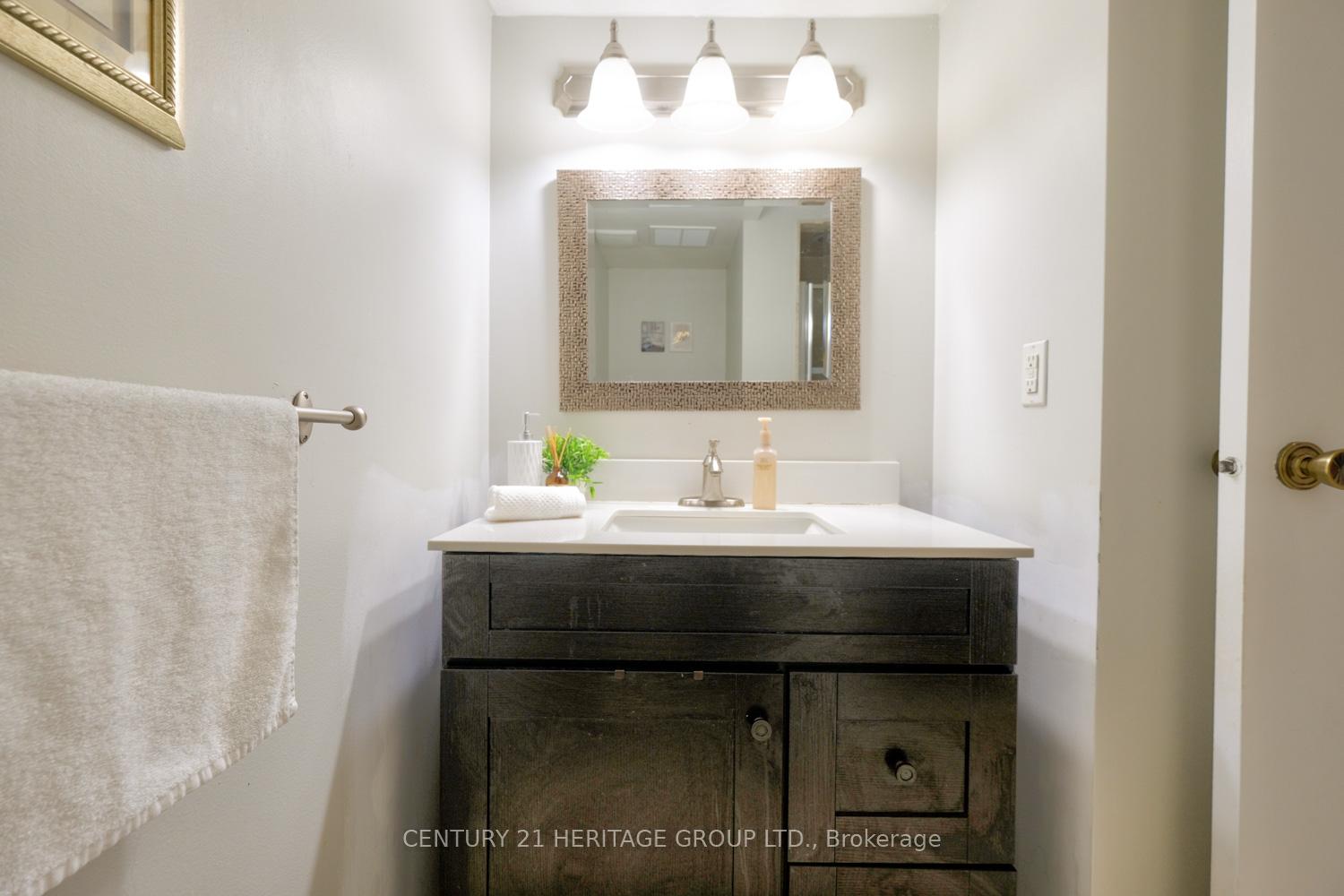 Photo 14 of 169 Spruce Street, Aurora, Aurora Village — HOMEH