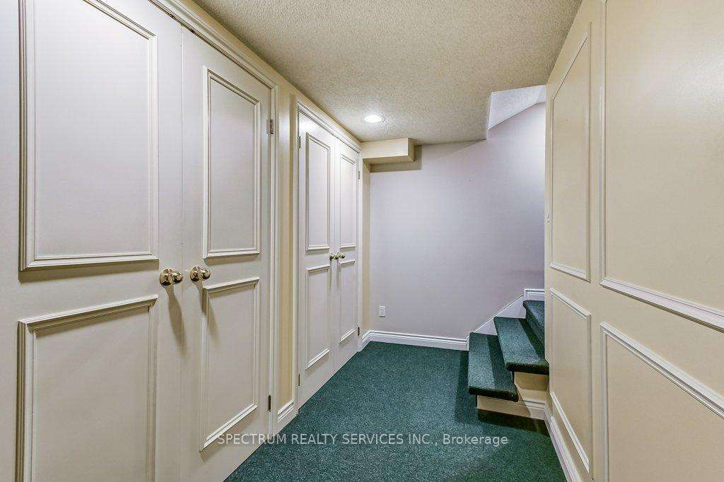 Photo 12 of 119 Silver Arrow Crescent, Vaughan, Maple — HOMEH