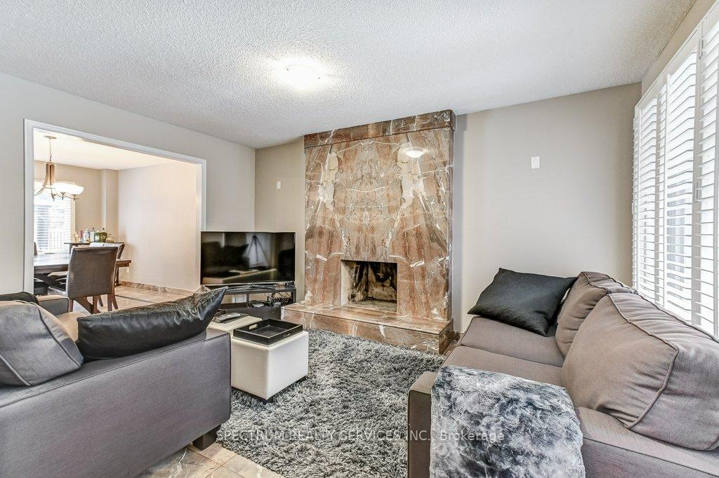 Photo 22 of 119 Silver Arrow Crescent, Vaughan, Maple — HOMEH