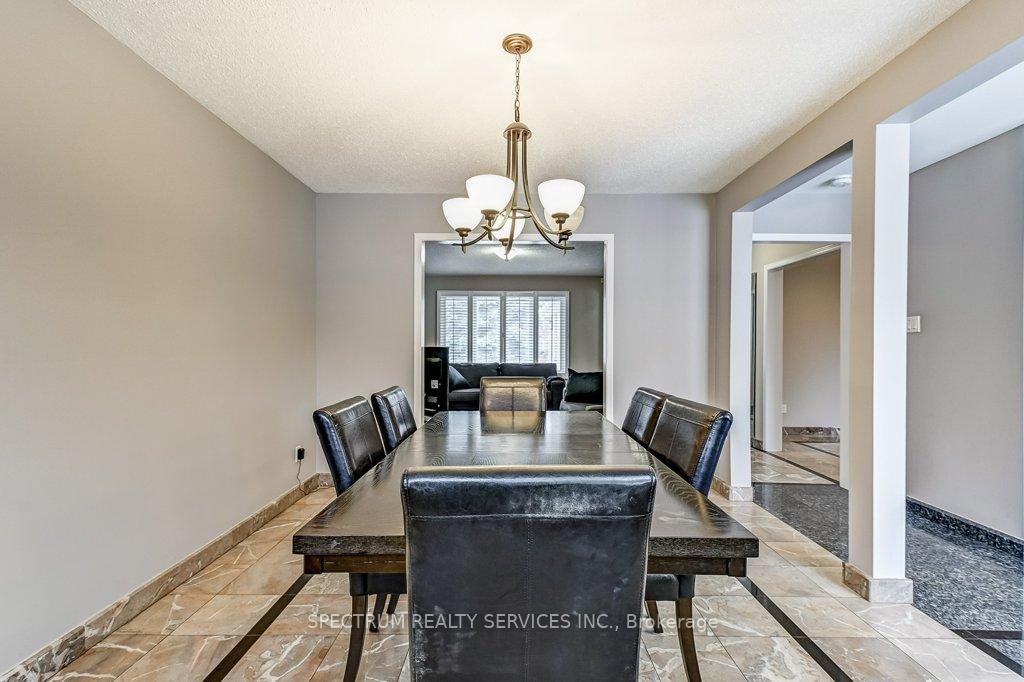 Photo 24 of 119 Silver Arrow Crescent, Vaughan, Maple — HOMEH