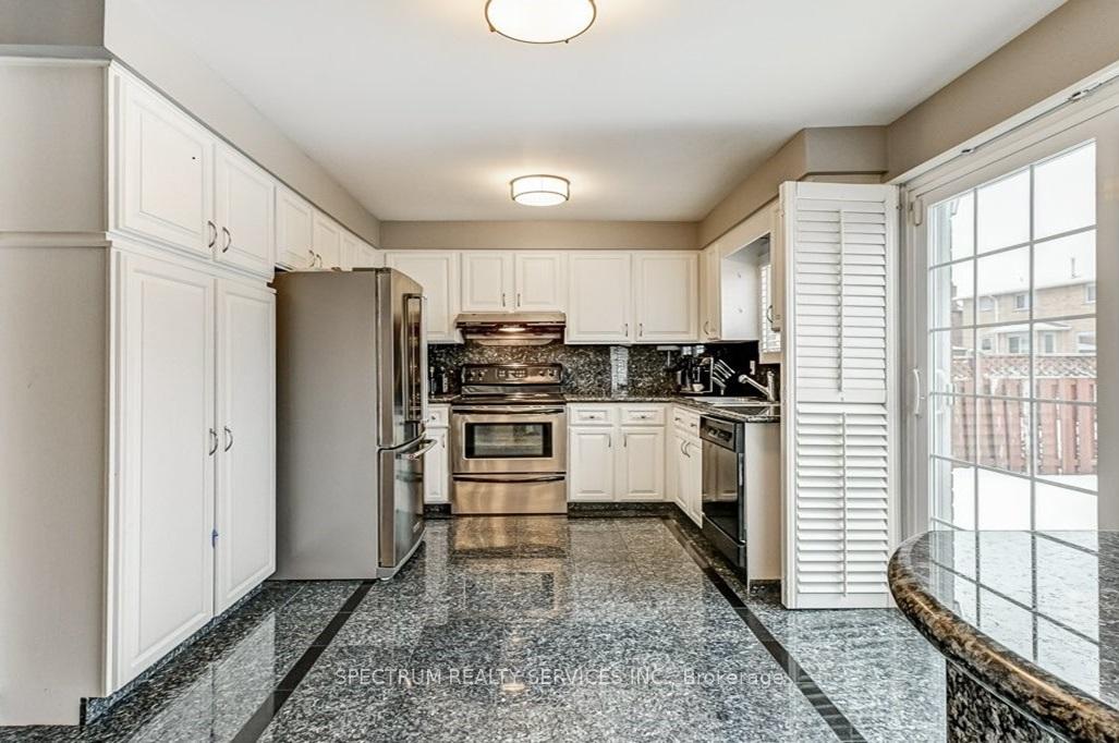 Photo 30 of 119 Silver Arrow Crescent, Vaughan, Maple — HOMEH