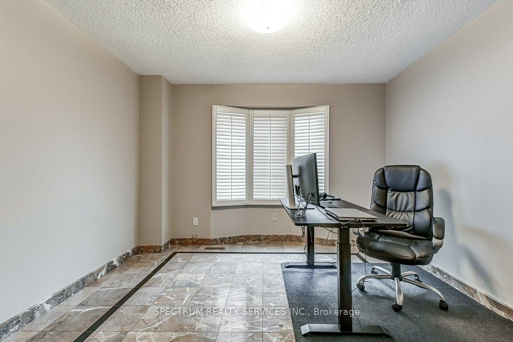 Photo 34 of 119 Silver Arrow Crescent, Vaughan, Maple — HOMEH