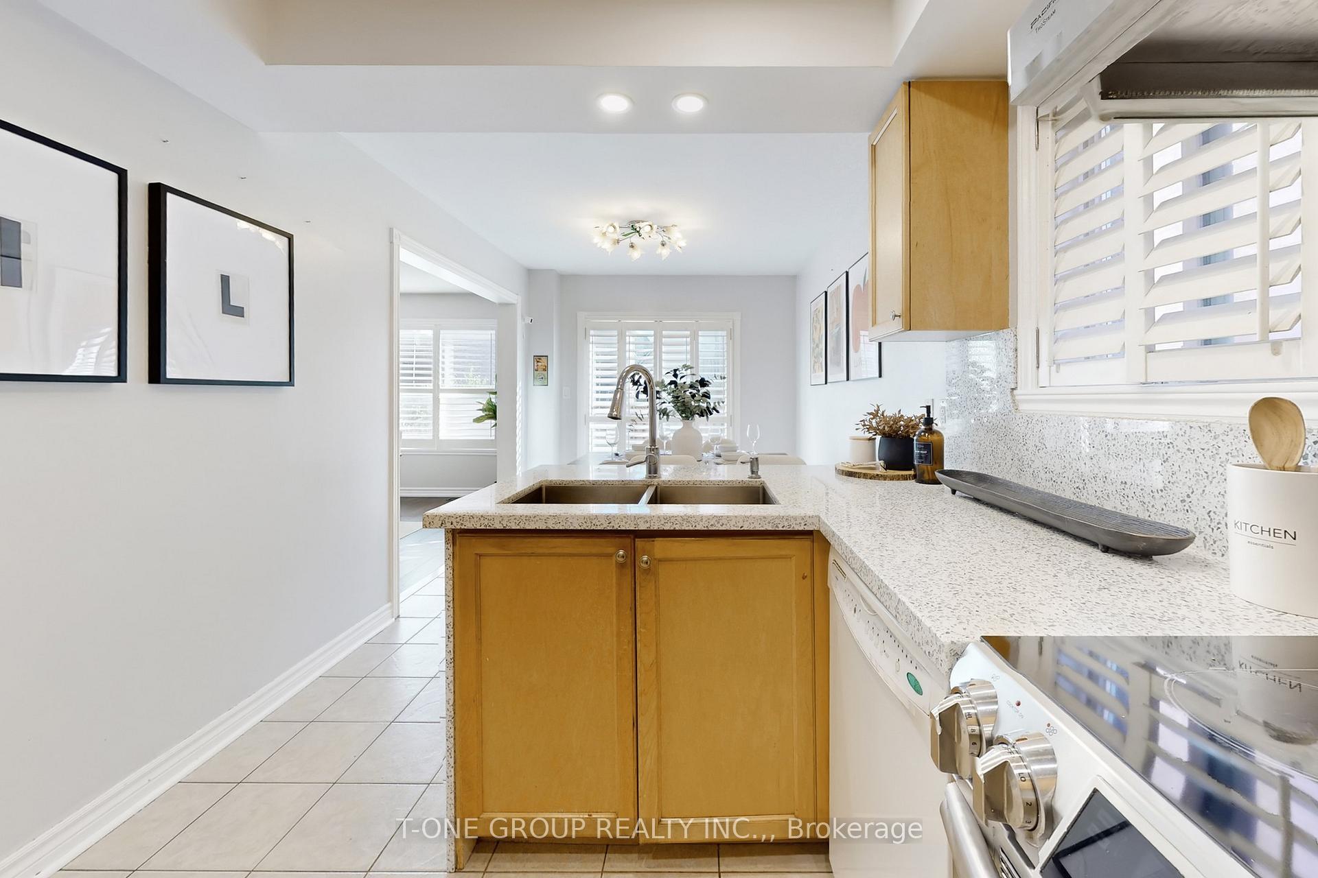 Photo 13 of 39 Vania Drive, Vaughan, Vellore Village — HOMEH
