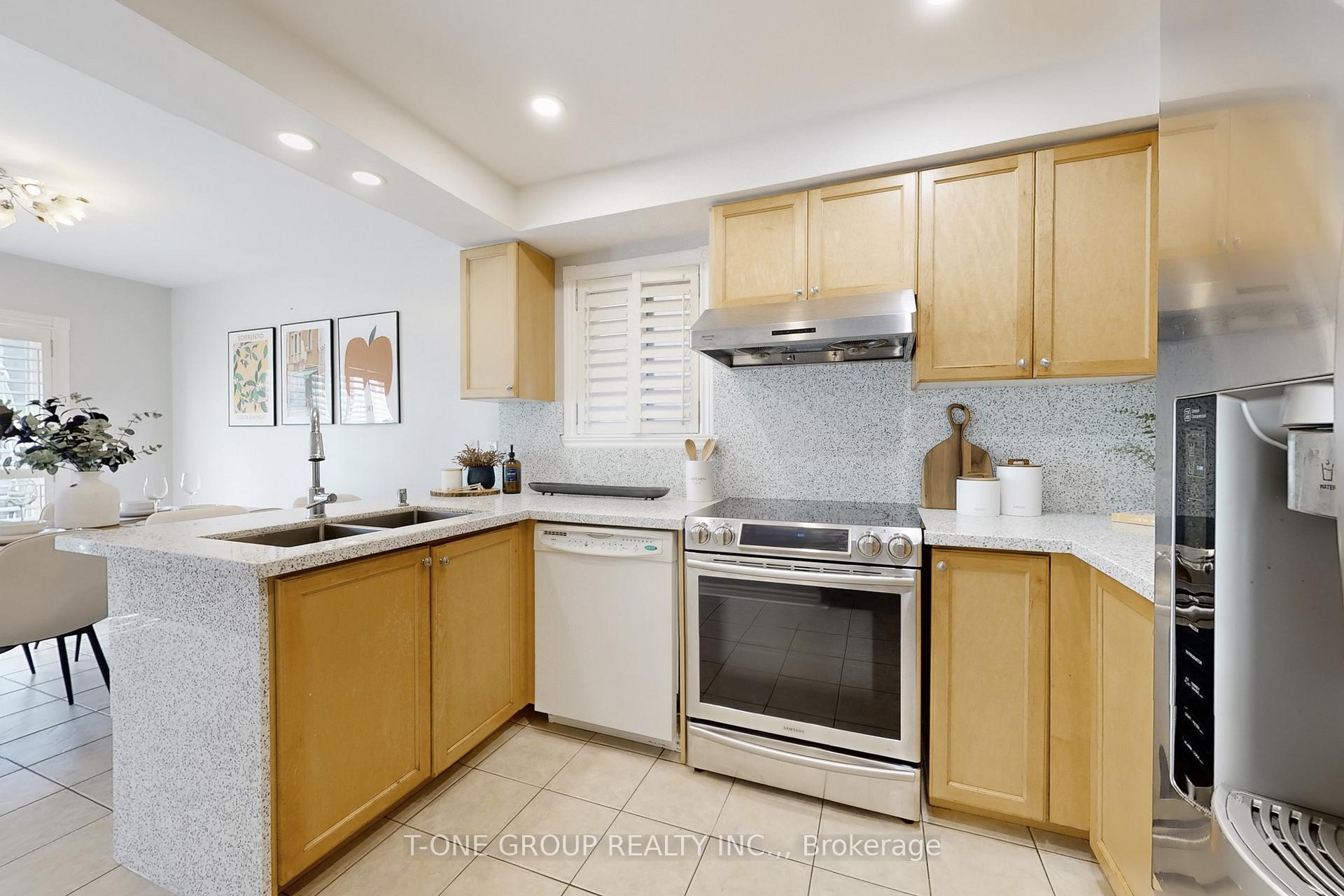 Photo 15 of 39 Vania Drive, Vaughan, Vellore Village — HOMEH
