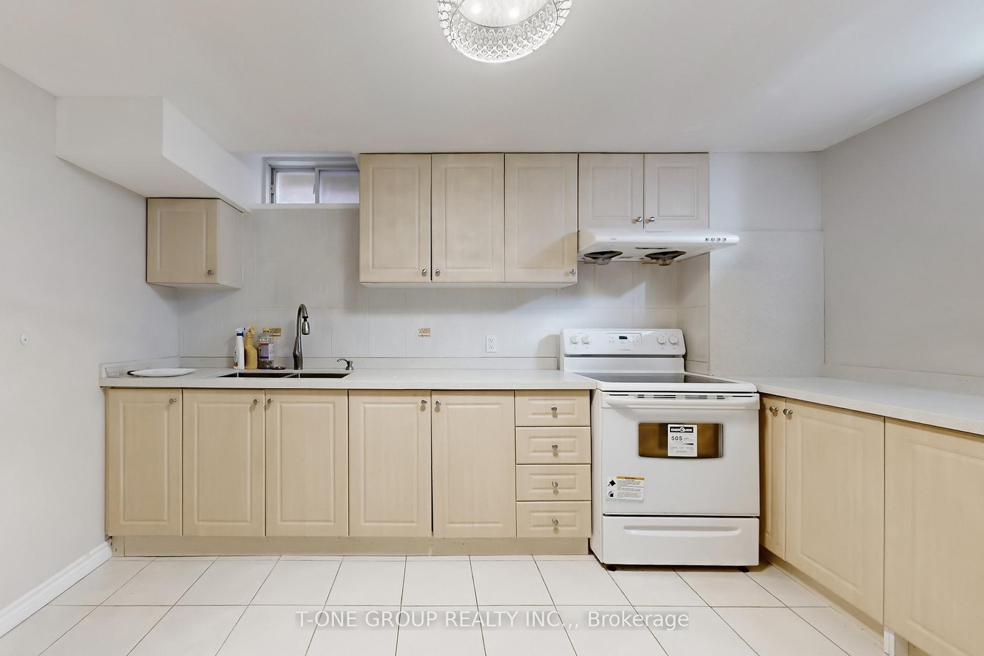 Photo 34 of 39 Vania Drive, Vaughan, Vellore Village — HOMEH