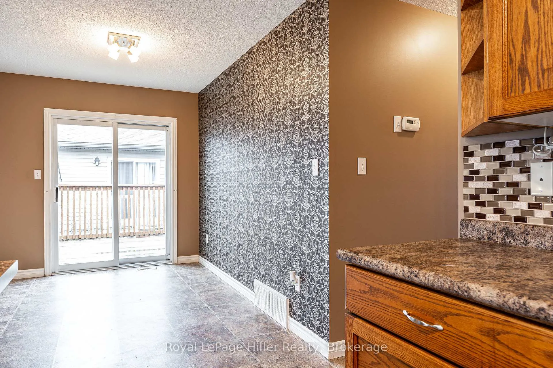 Photo 11 of 73 Park Lane, West Perth, Mitchell — HOMEH