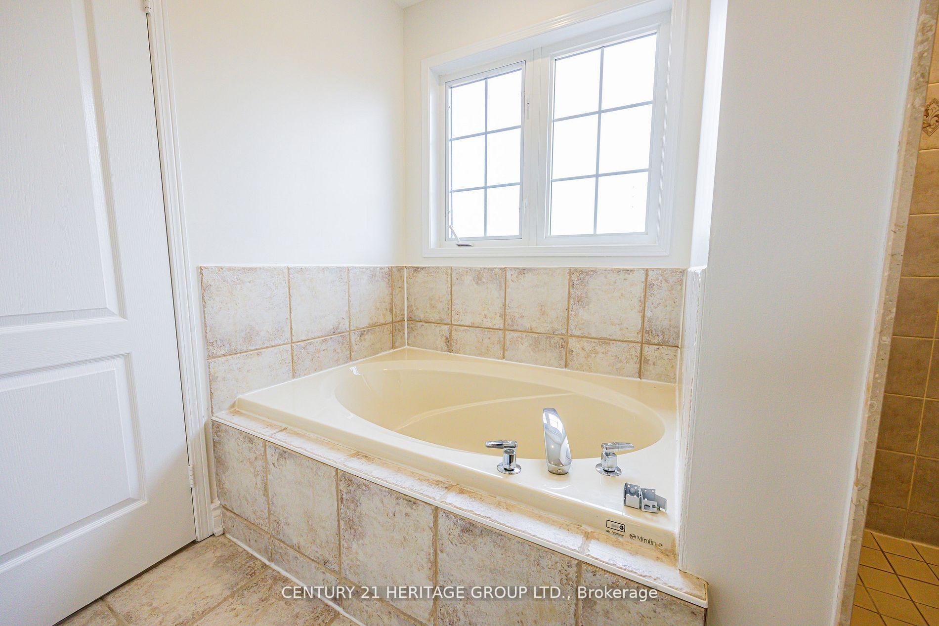 Photo 9 of 114 Millcliff Circle, Aurora, Aurora Grove — HOMEH