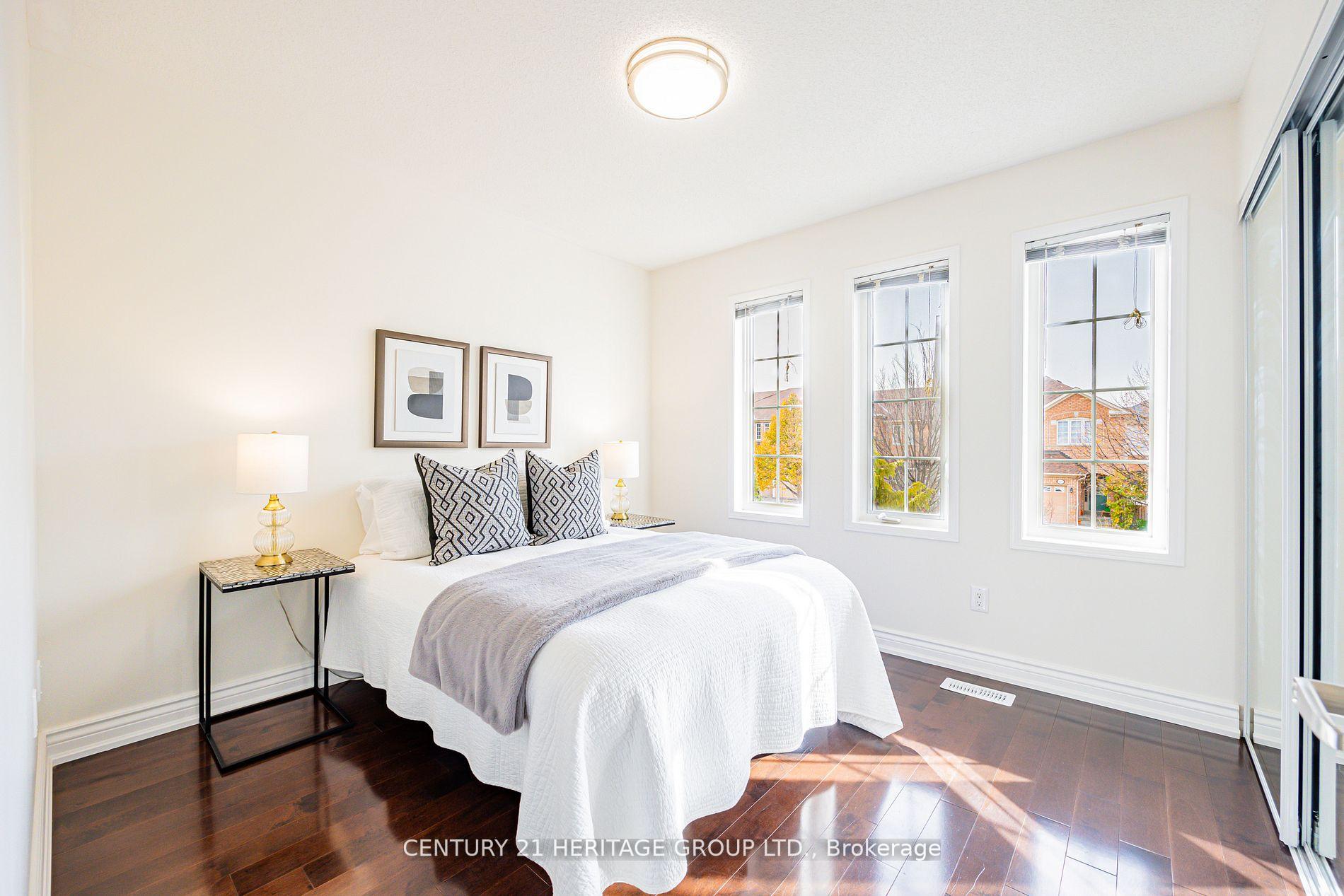 Photo 27 of 114 Millcliff Circle, Aurora, Aurora Grove — HOMEH