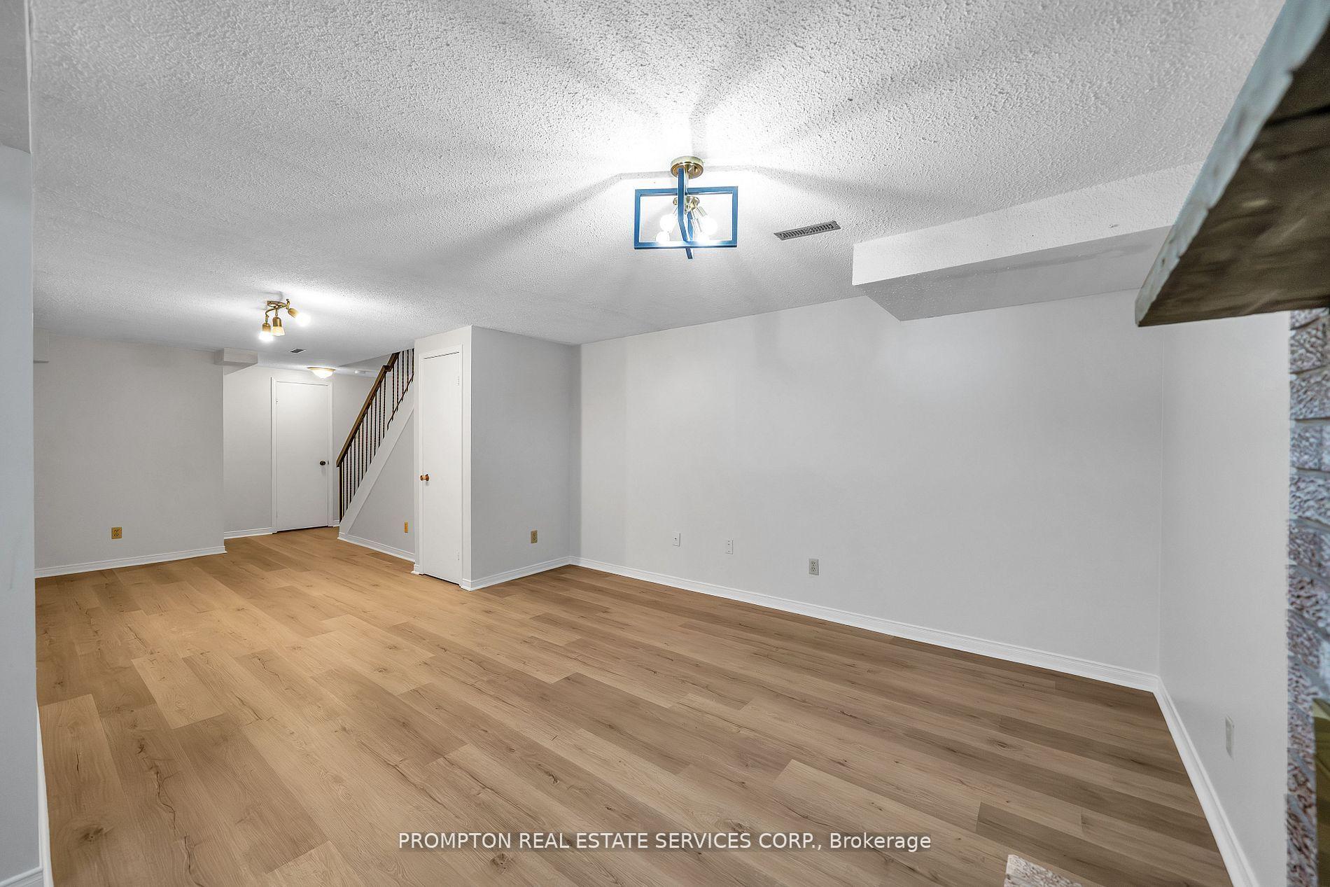 Photo 12 of 39 Frost Drive, Whitby, Lynde Creek — HOMEH