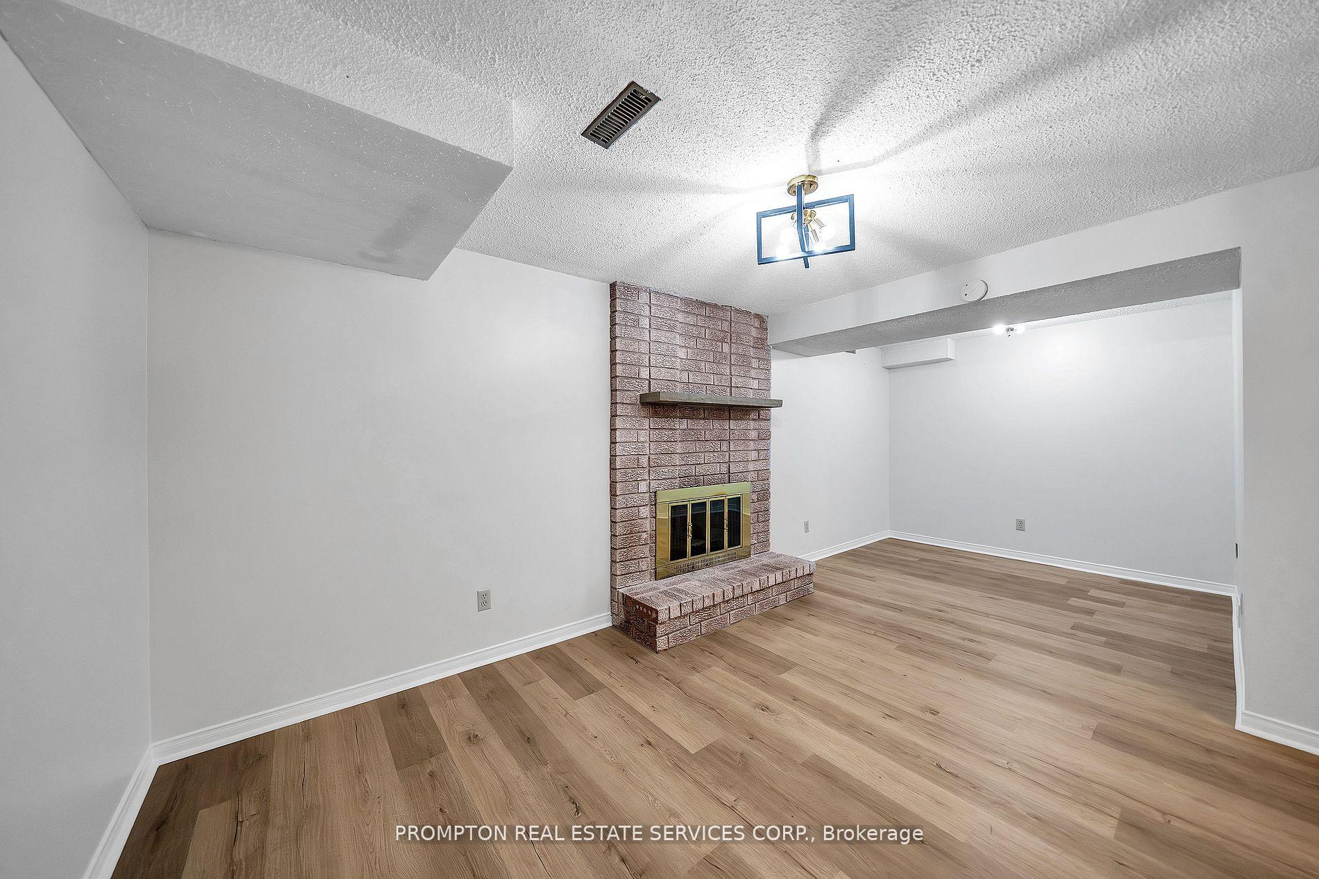 Photo 13 of 39 Frost Drive, Whitby, Lynde Creek — HOMEH