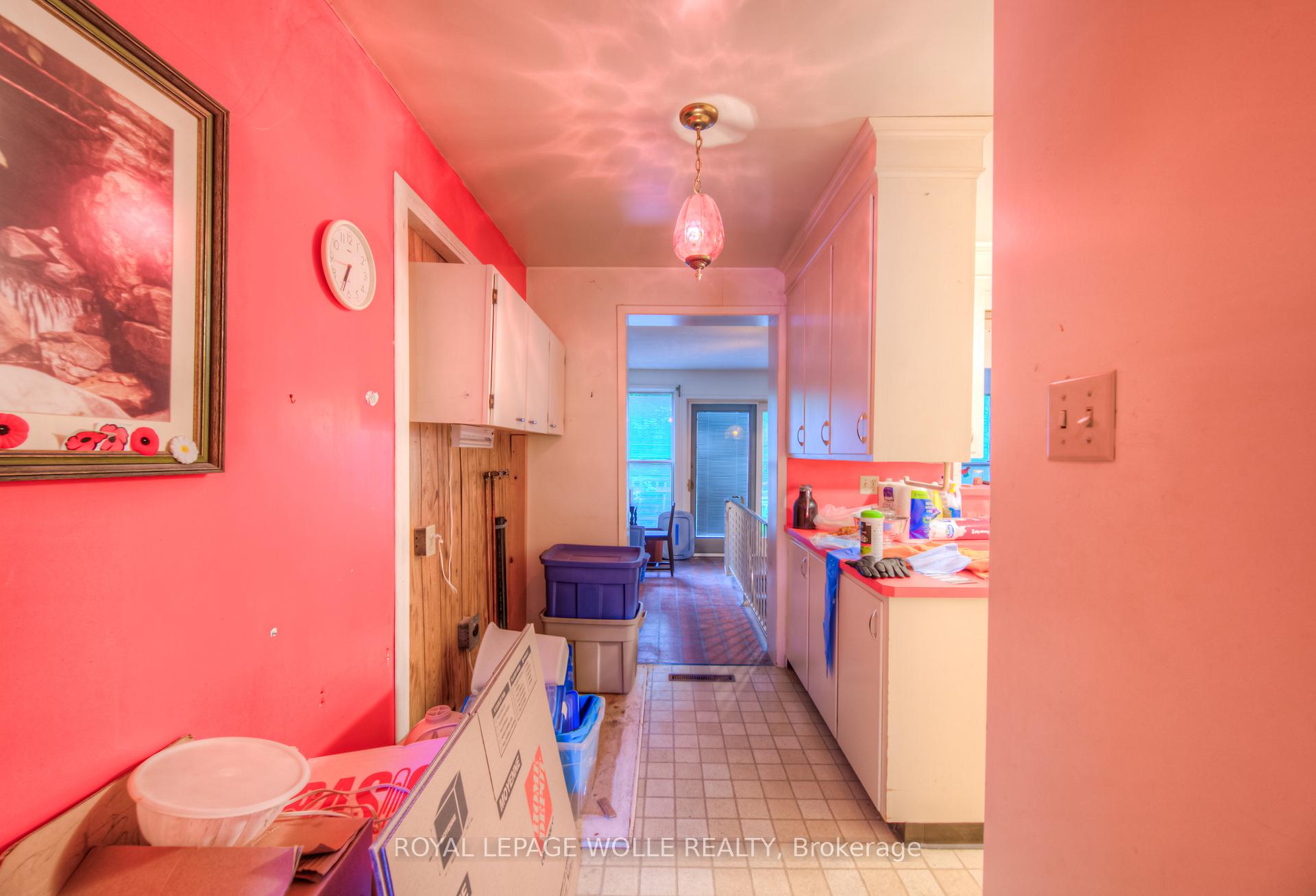 Photo 16 of 189 John Street W, Waterloo — HOMEH