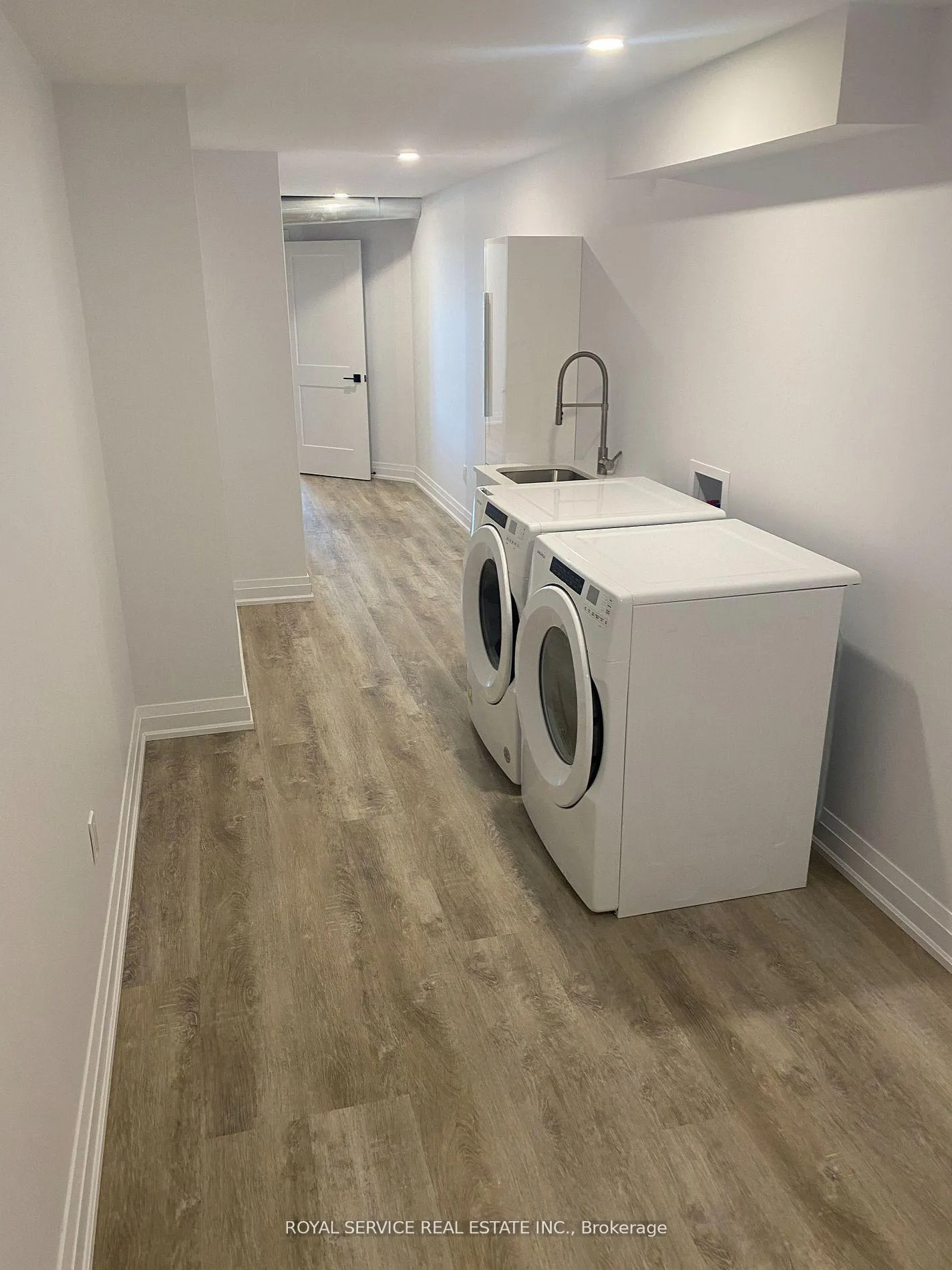 Photo 5 of Unit B, 61 Waywell Street, Whitby, Pringle Creek — HOMEH