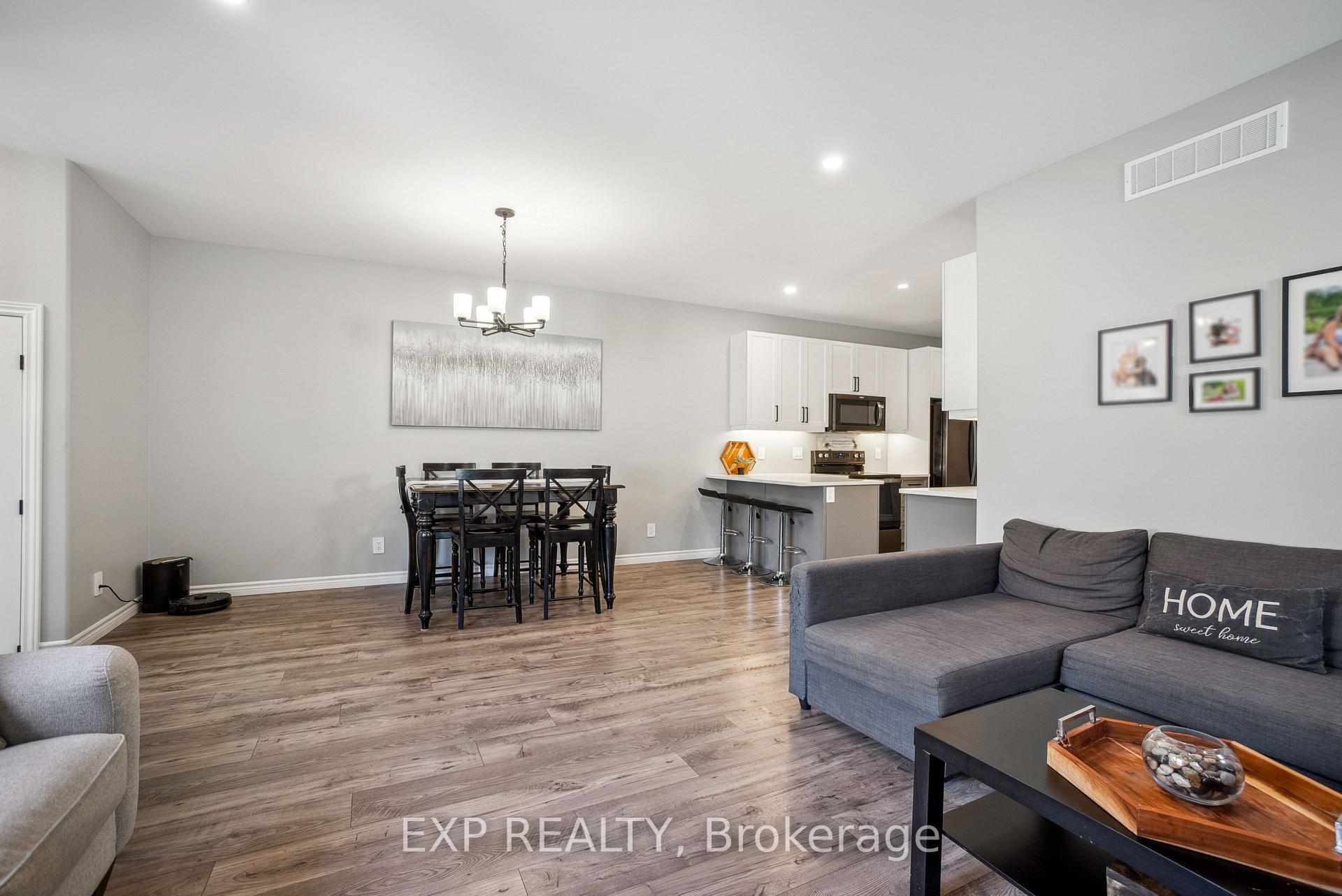 Photo 20 of 61 Athabaska Drive, Belleville, Thurlow Ward — HOMEH