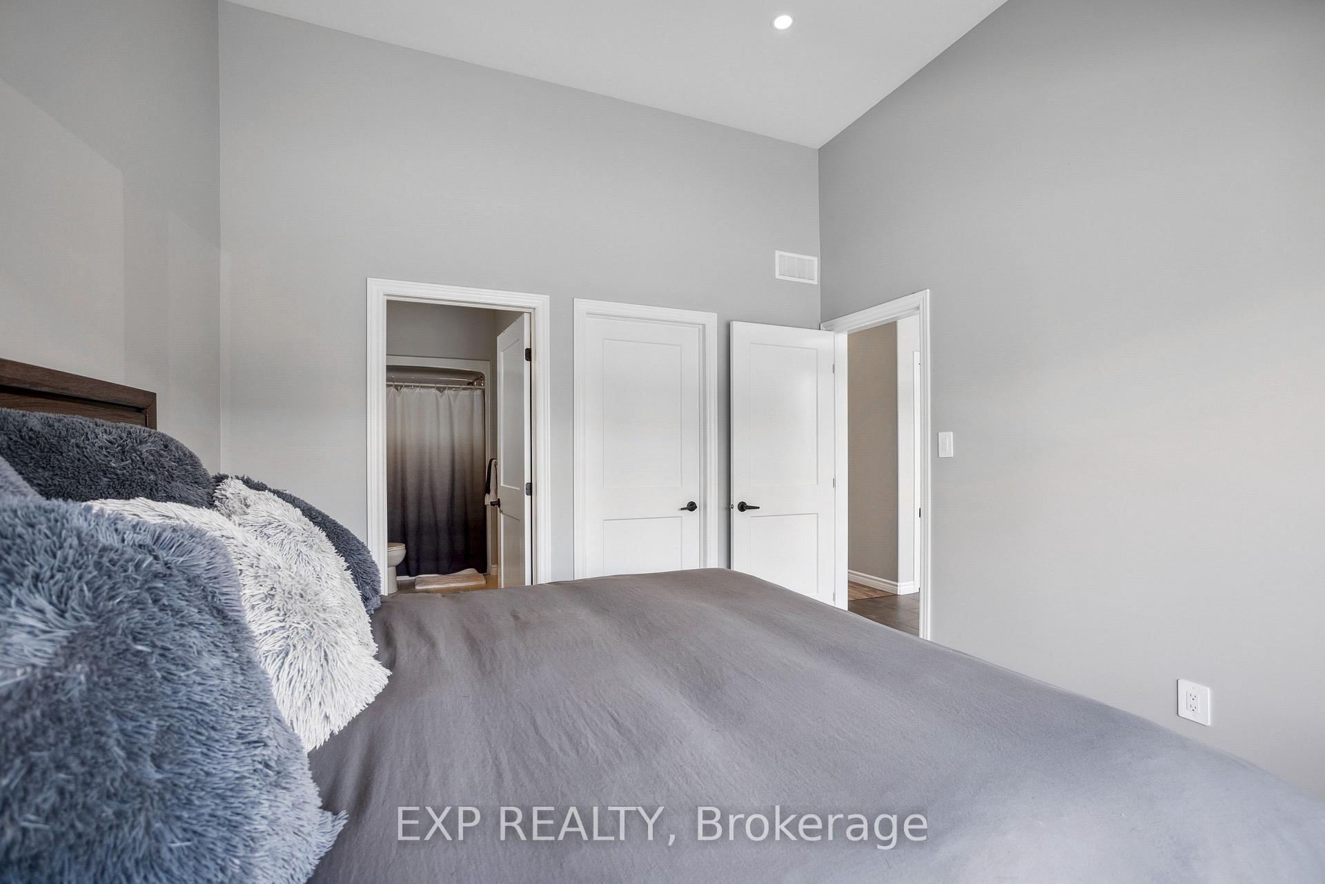 Photo 12 of 61 Athabaska Drive, Belleville, Thurlow Ward — HOMEH