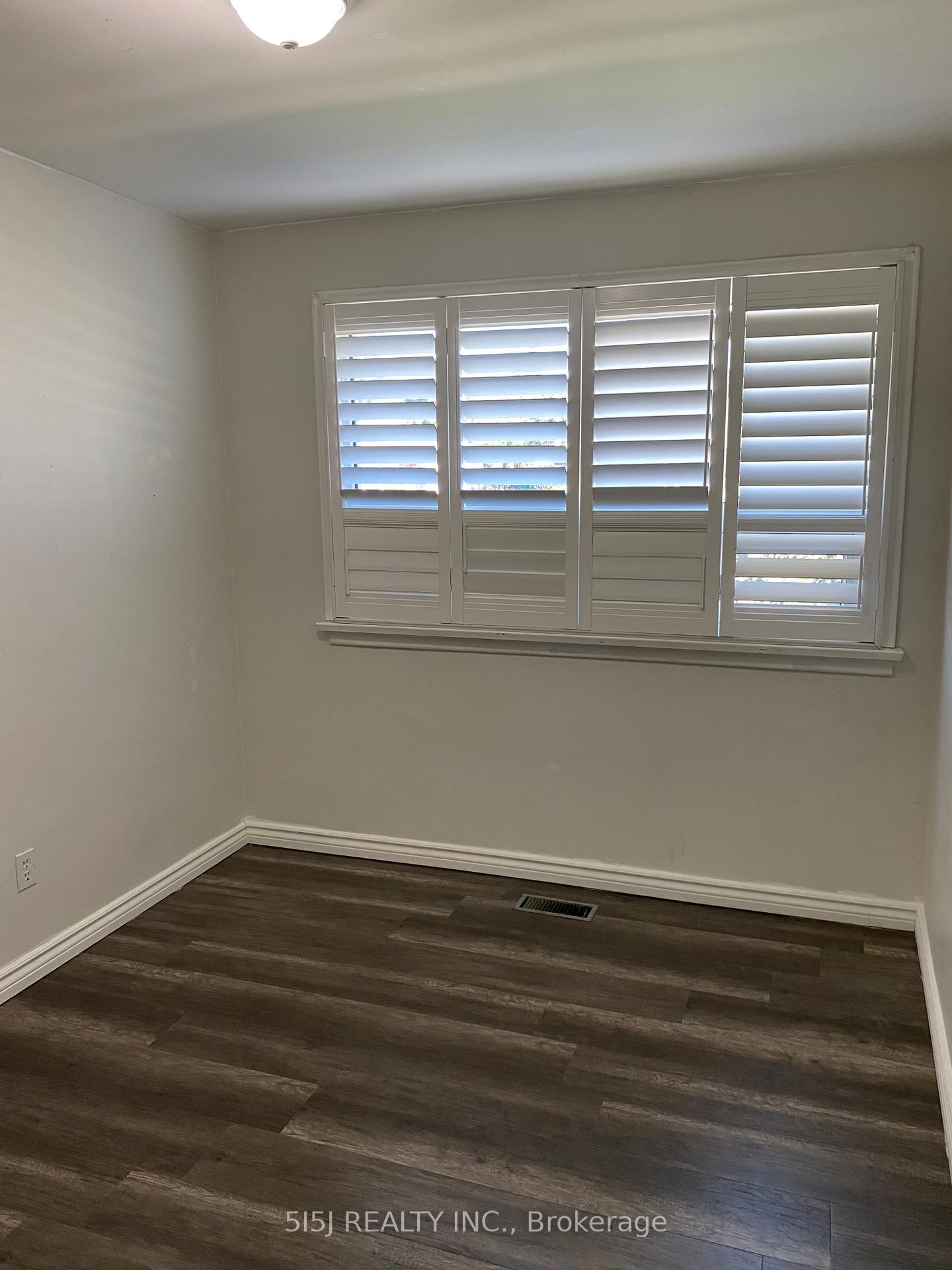 Photo 8 of 212 Lee Avenue, Whitby, Lynde Creek — HOMEH