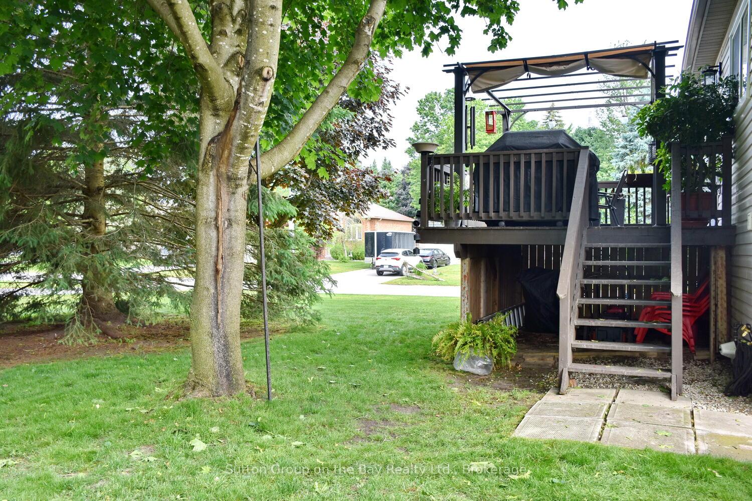 Photo 14 of 30 Acorn Crescent, Wasaga Beach — HOMEH