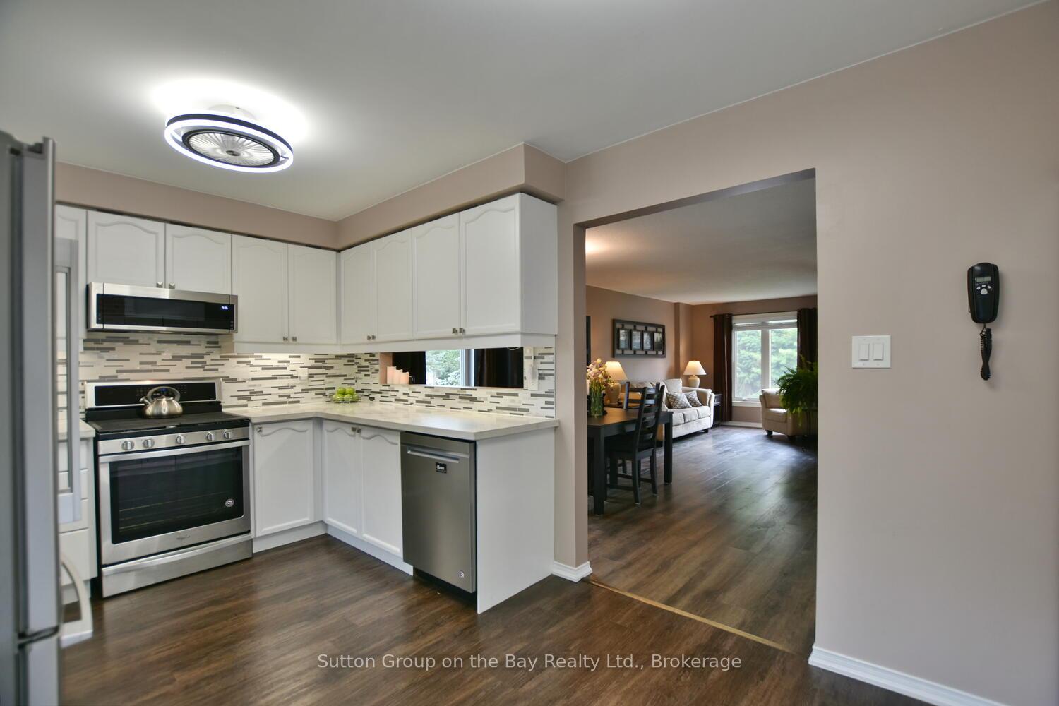 Photo 20 of 30 Acorn Crescent, Wasaga Beach — HOMEH