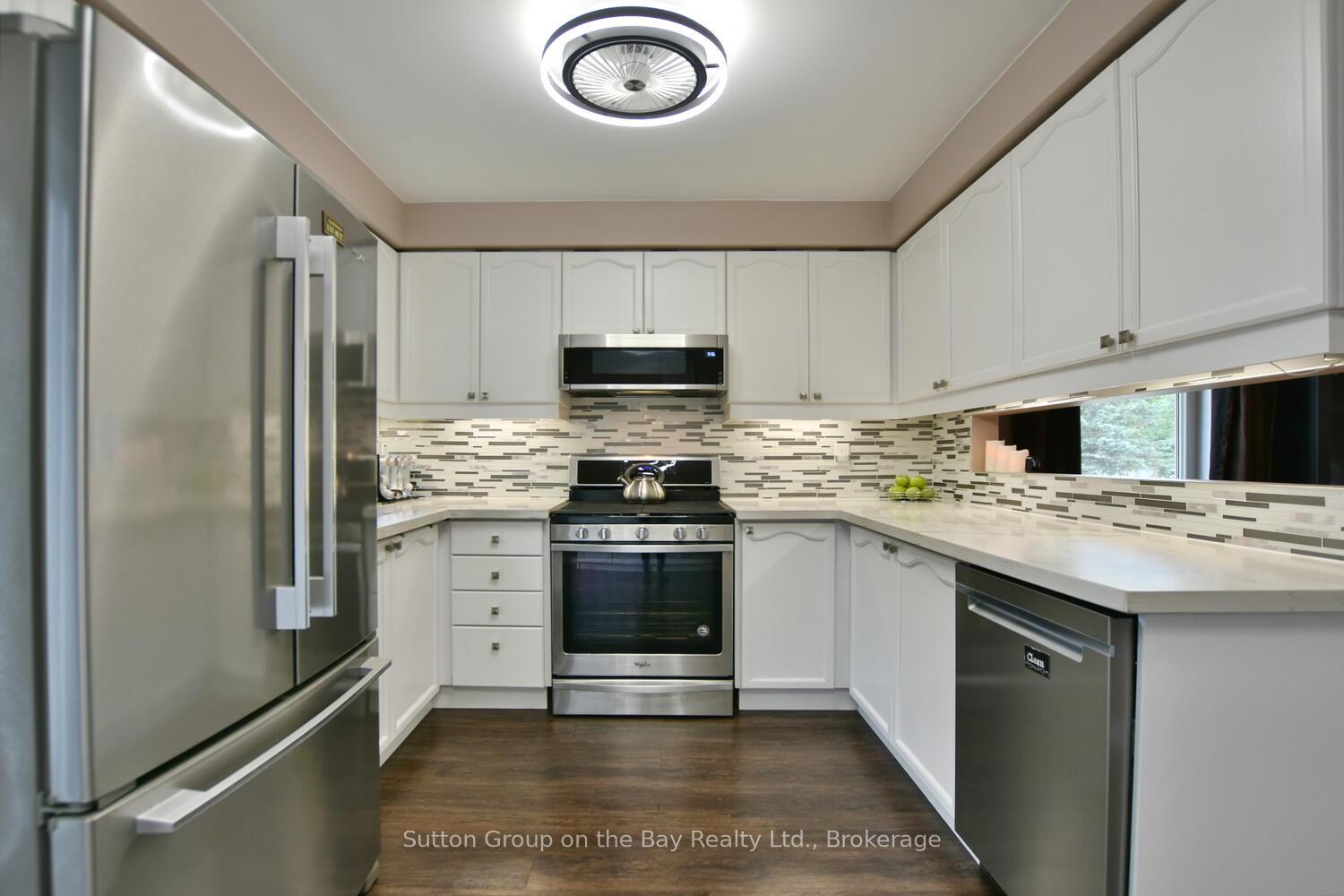 Photo 21 of 30 Acorn Crescent, Wasaga Beach — HOMEH