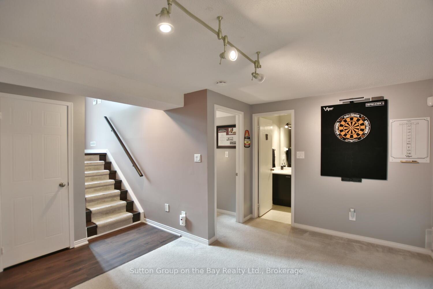 Photo 35 of 30 Acorn Crescent, Wasaga Beach — HOMEH