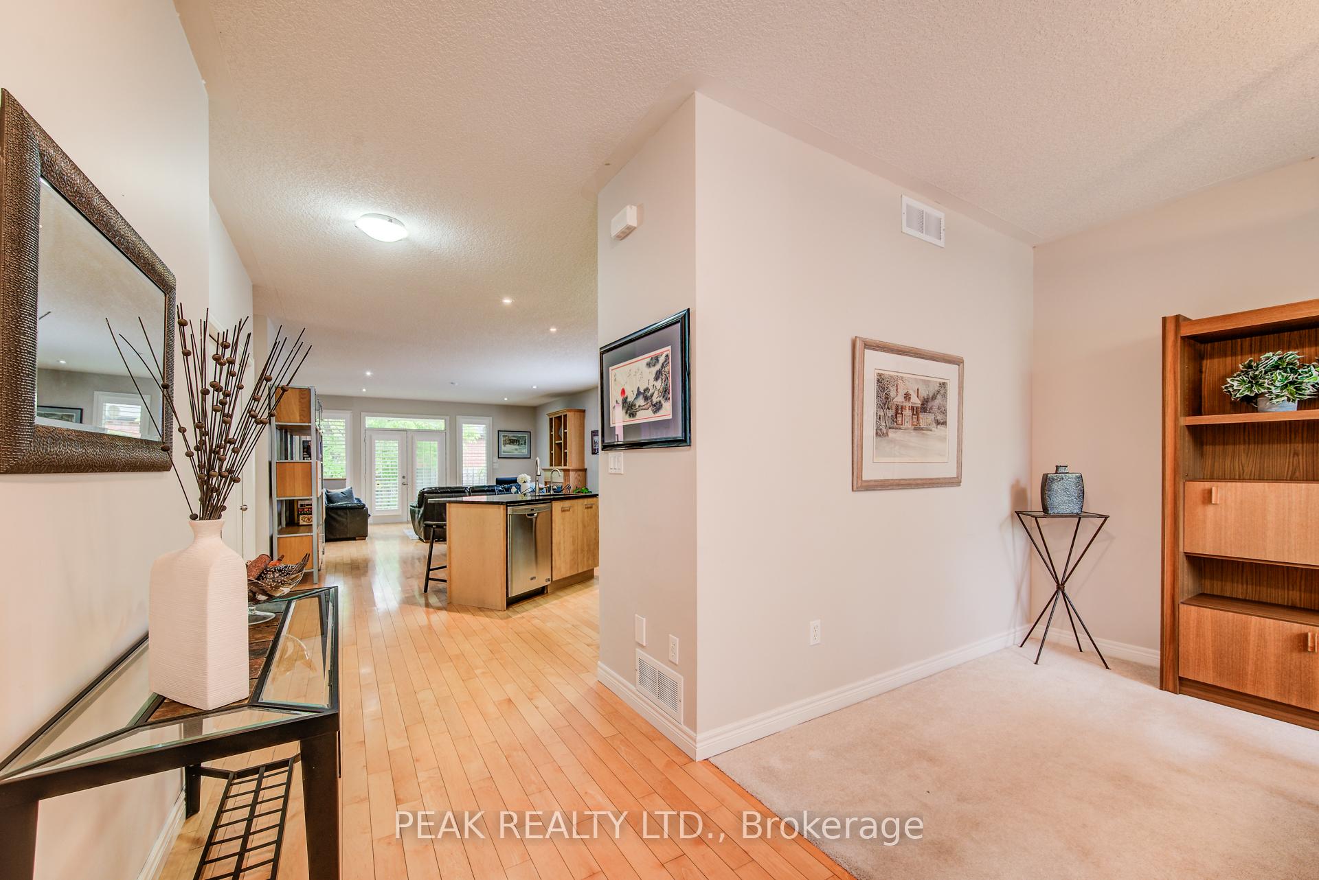 Photo 6 of 415 Lake Louise Boulevard, Waterloo — HOMEH