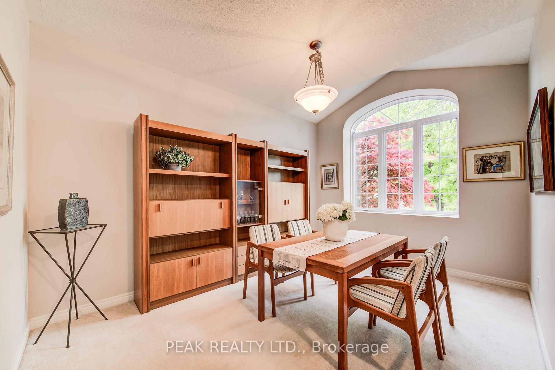 Photo 7 of 415 Lake Louise Boulevard, Waterloo — HOMEH