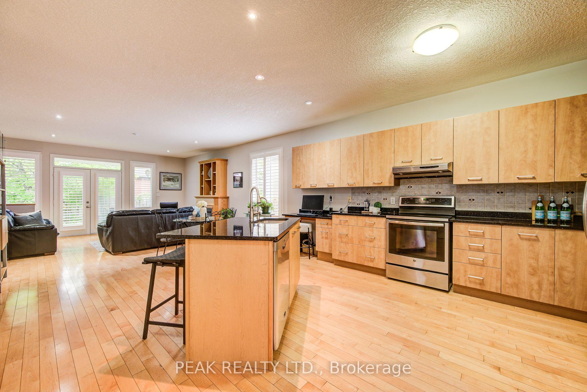 Photo 9 of 415 Lake Louise Boulevard, Waterloo — HOMEH