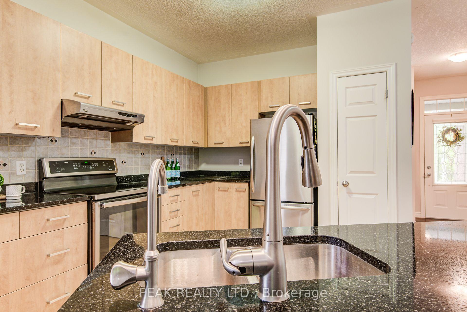 Photo 12 of 415 Lake Louise Boulevard, Waterloo — HOMEH