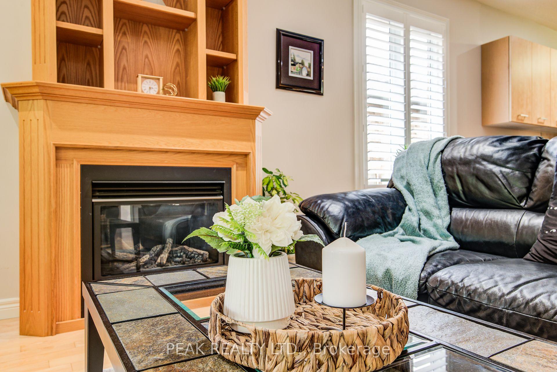 Photo 21 of 415 Lake Louise Boulevard, Waterloo — HOMEH