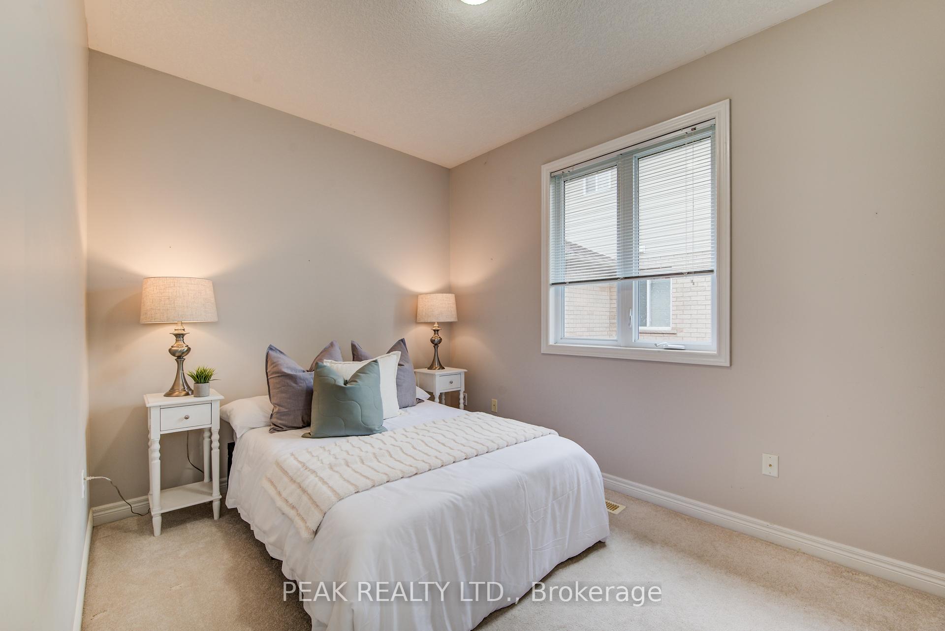 Photo 29 of 415 Lake Louise Boulevard, Waterloo — HOMEH