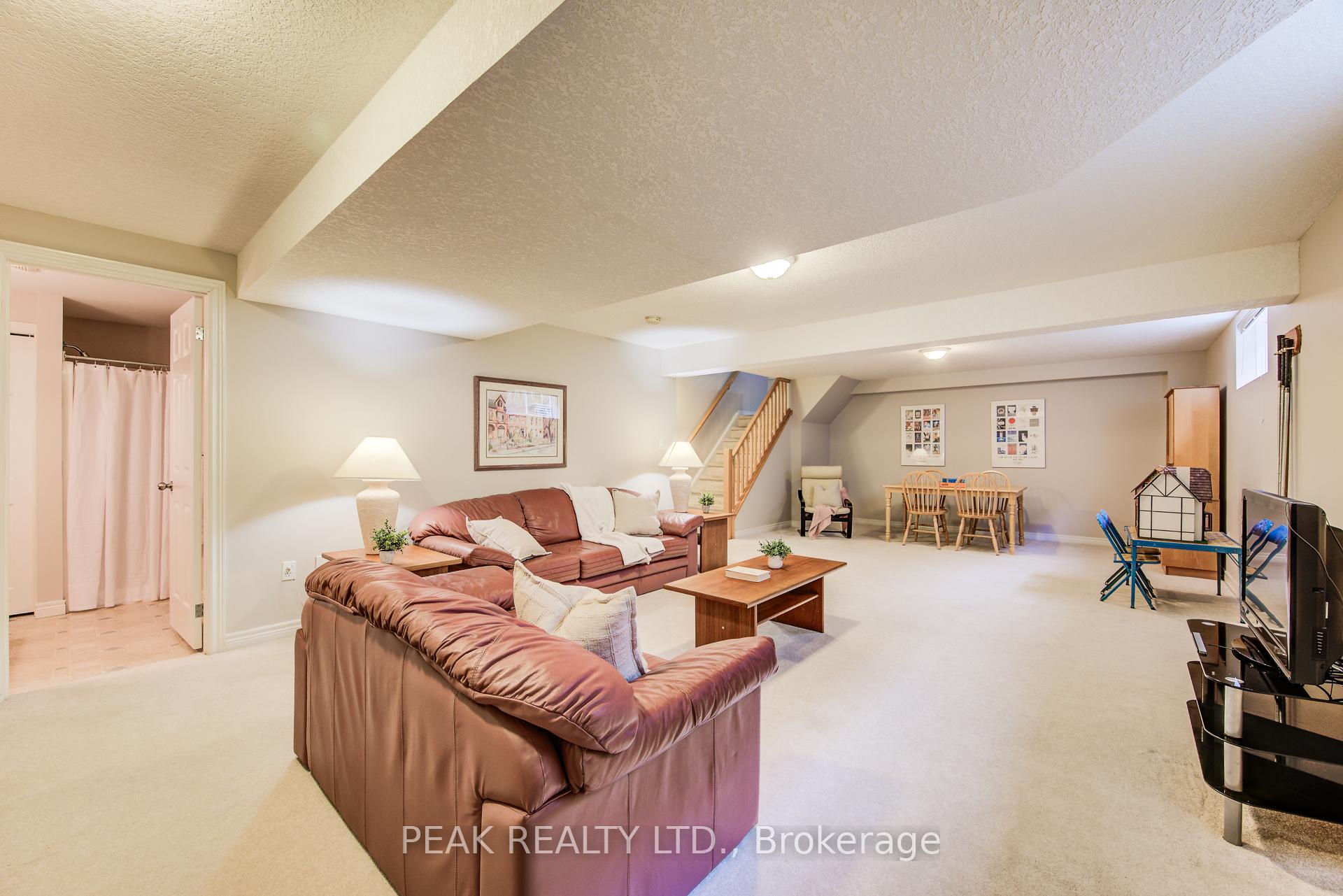 Photo 34 of 415 Lake Louise Boulevard, Waterloo — HOMEH