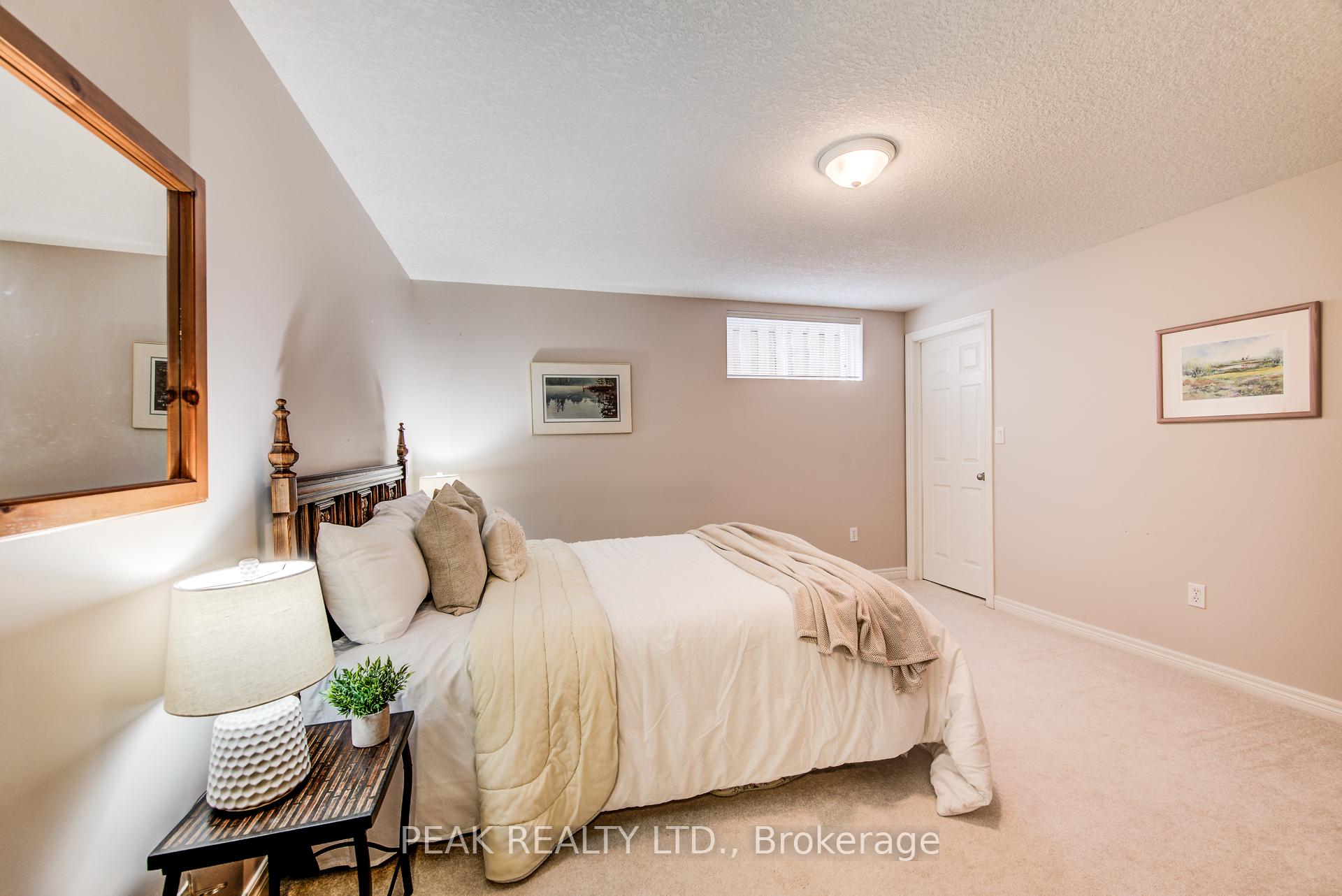 Photo 37 of 415 Lake Louise Boulevard, Waterloo — HOMEH