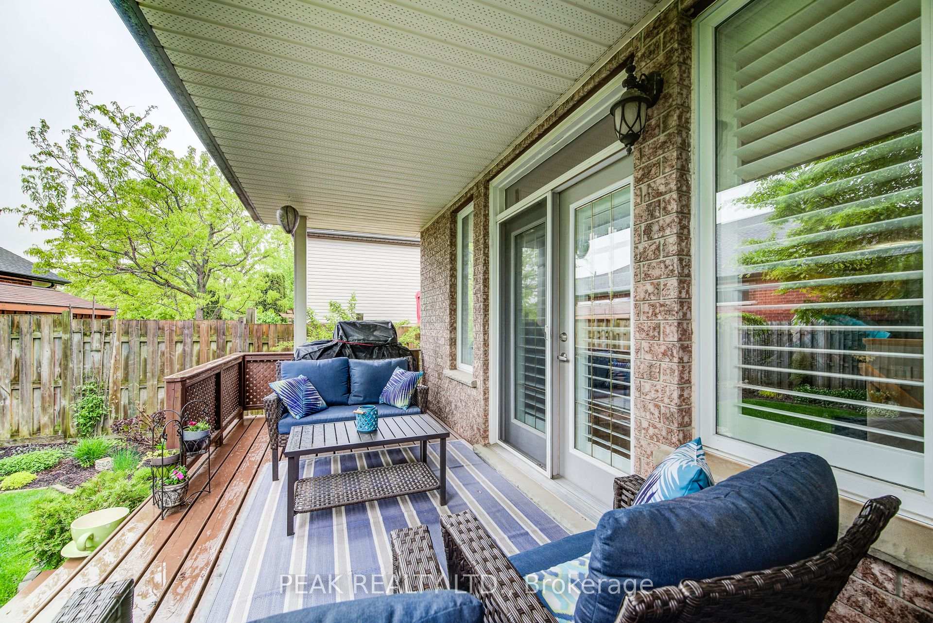 Photo 42 of 415 Lake Louise Boulevard, Waterloo — HOMEH