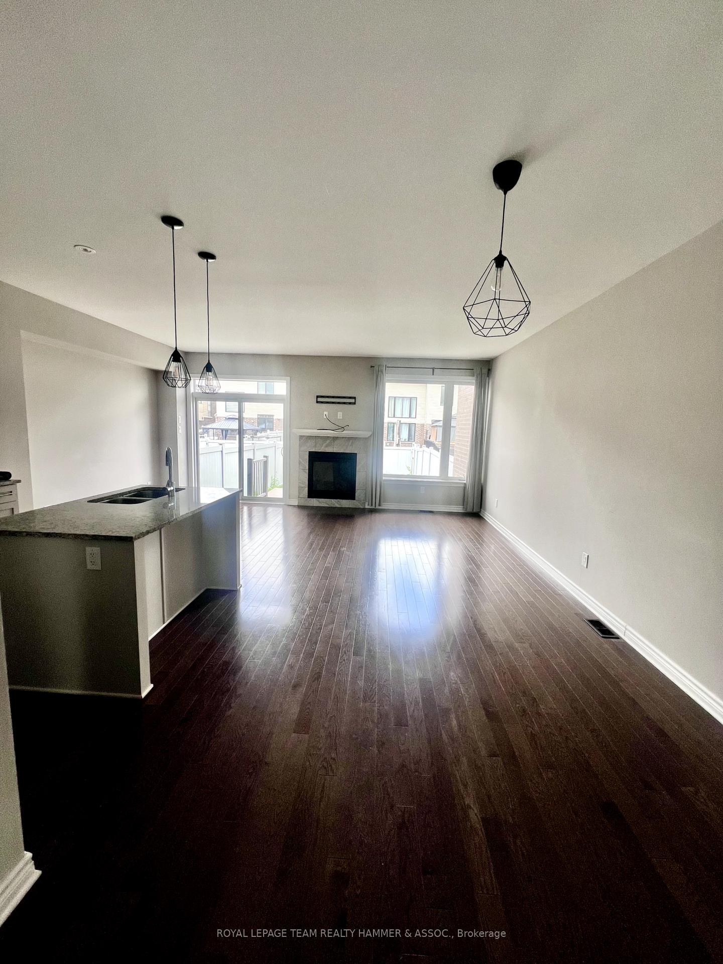 Photo 4 of 197 Larimar Circle, Ottawa, Riverside South/Gloucester Glen — HOMEH