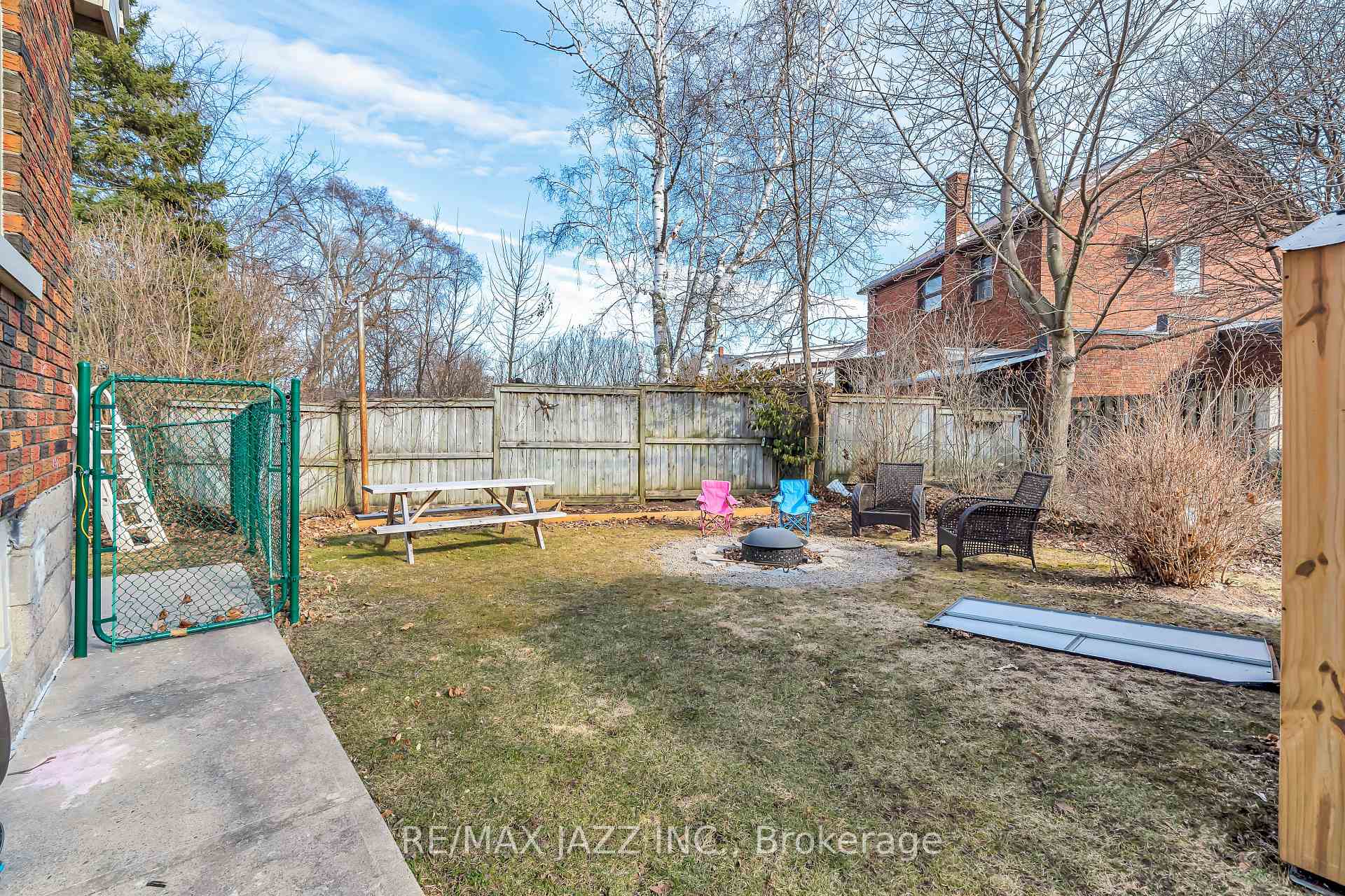 Photo 28 of 47 Ponton Street, Belleville, Belleville Ward — HOMEH