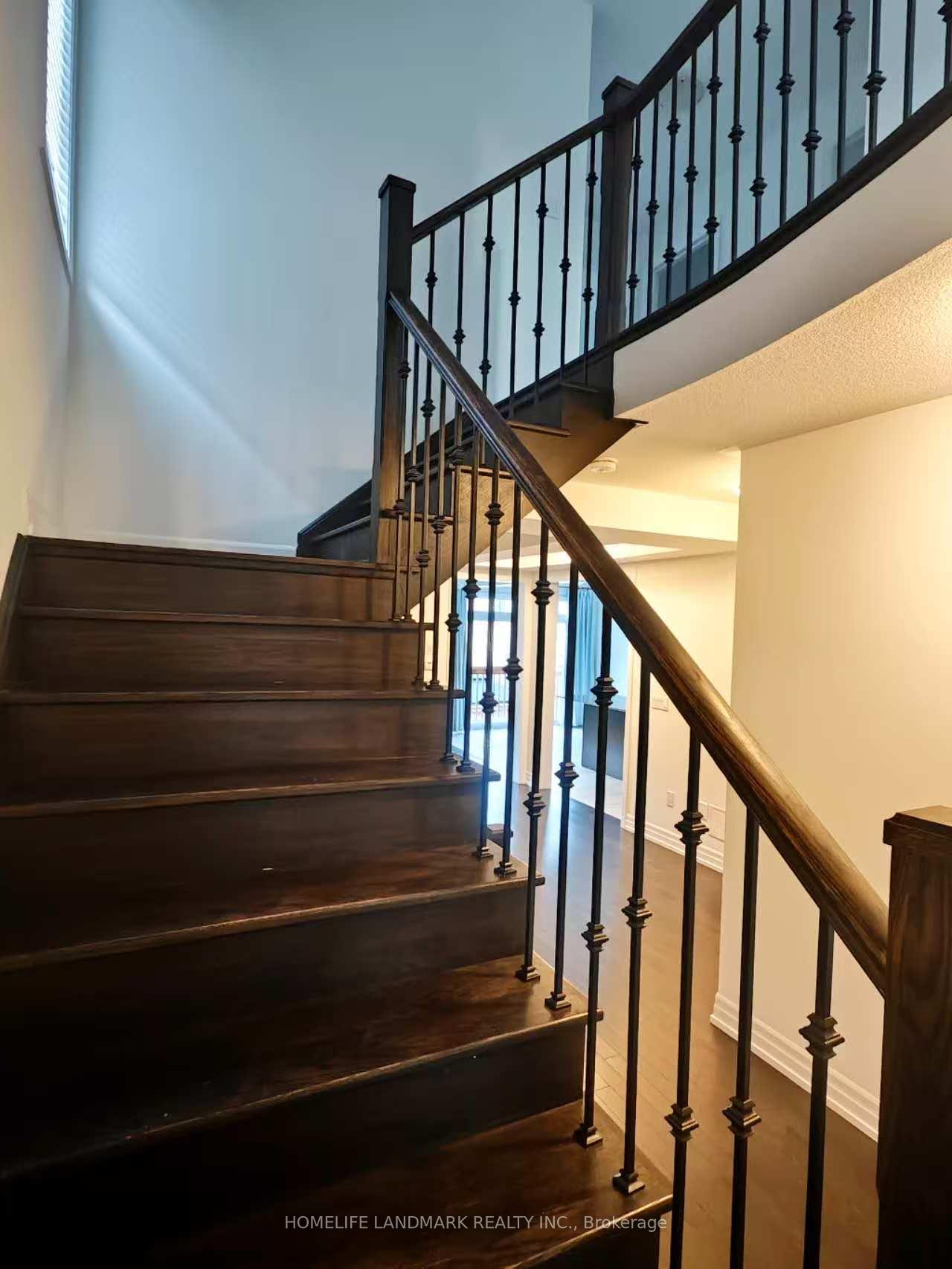 Photo 10 of 14 Lockton Street, Whitby, Williamsburg — HOMEH