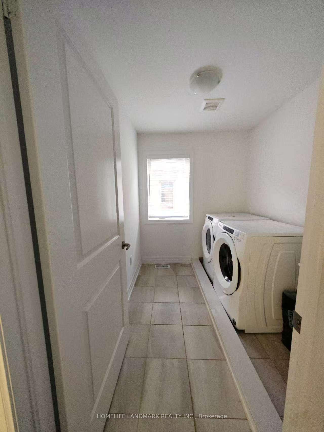 Photo 20 of 14 Lockton Street, Whitby, Williamsburg — HOMEH